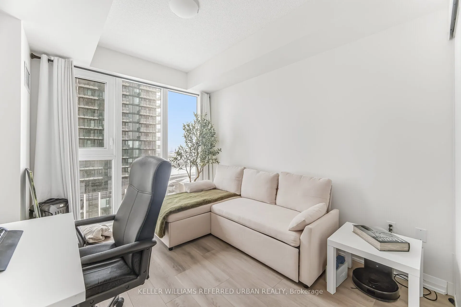 9000 Jane Street #1115
