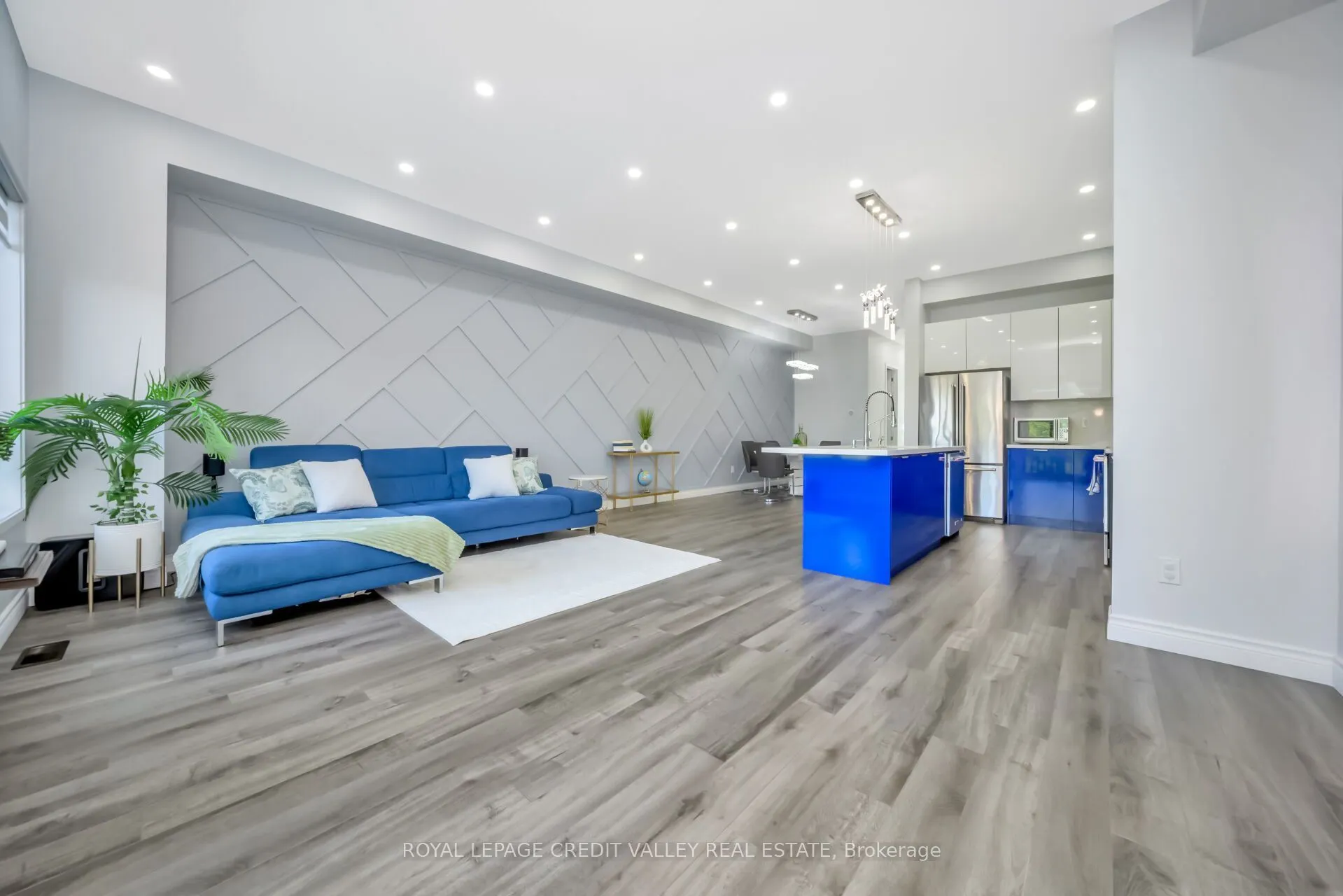 336 Elyse Court