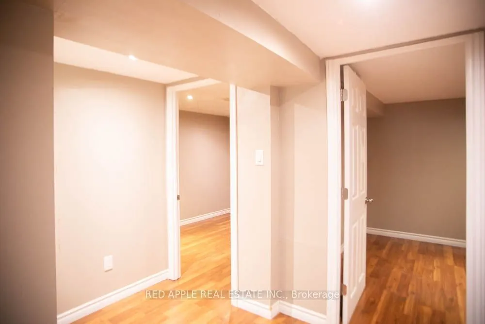 126 LONGFORD Drive