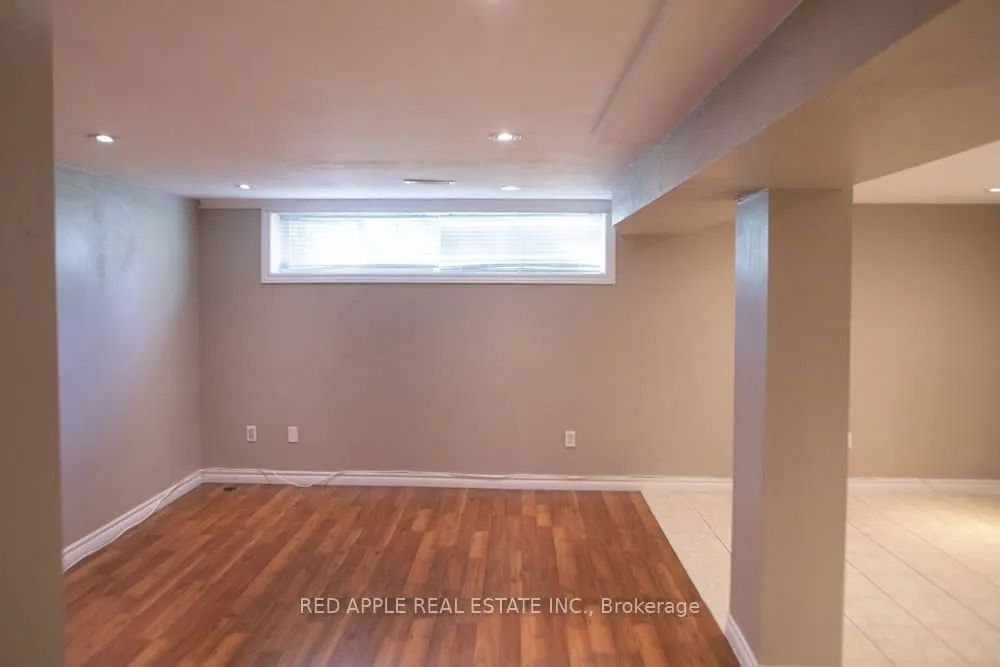 126 LONGFORD Drive