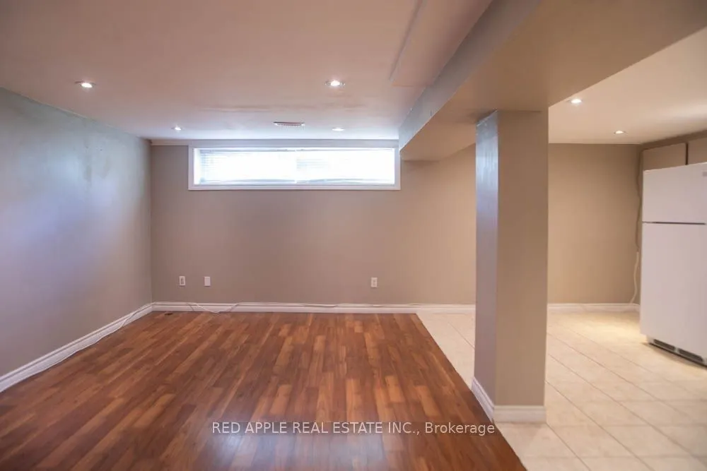 126 LONGFORD Drive
