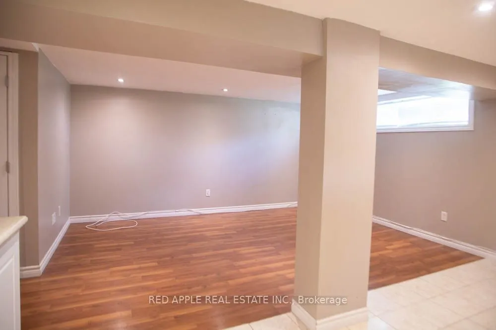 126 LONGFORD Drive