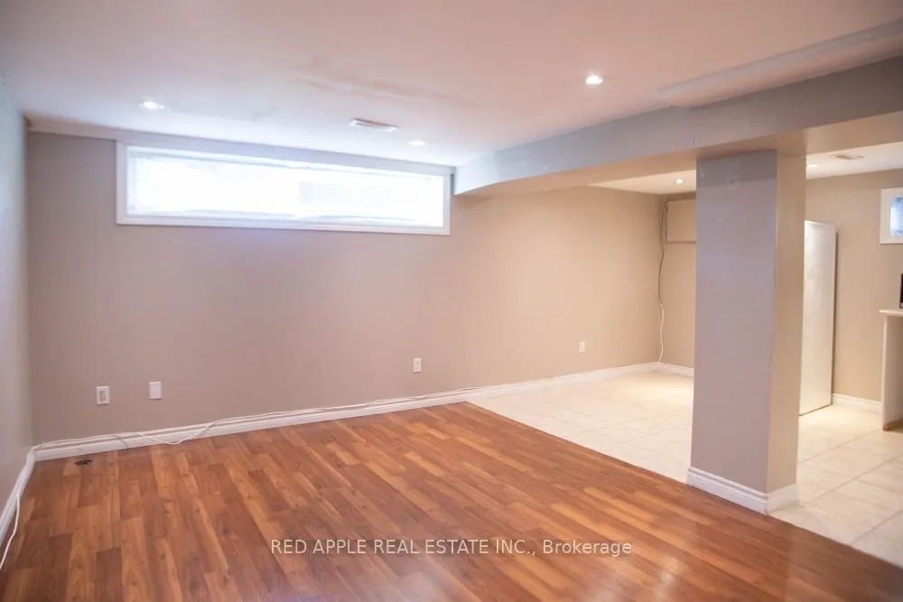 126 LONGFORD Drive