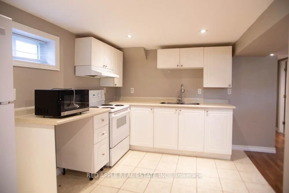 126 LONGFORD Drive