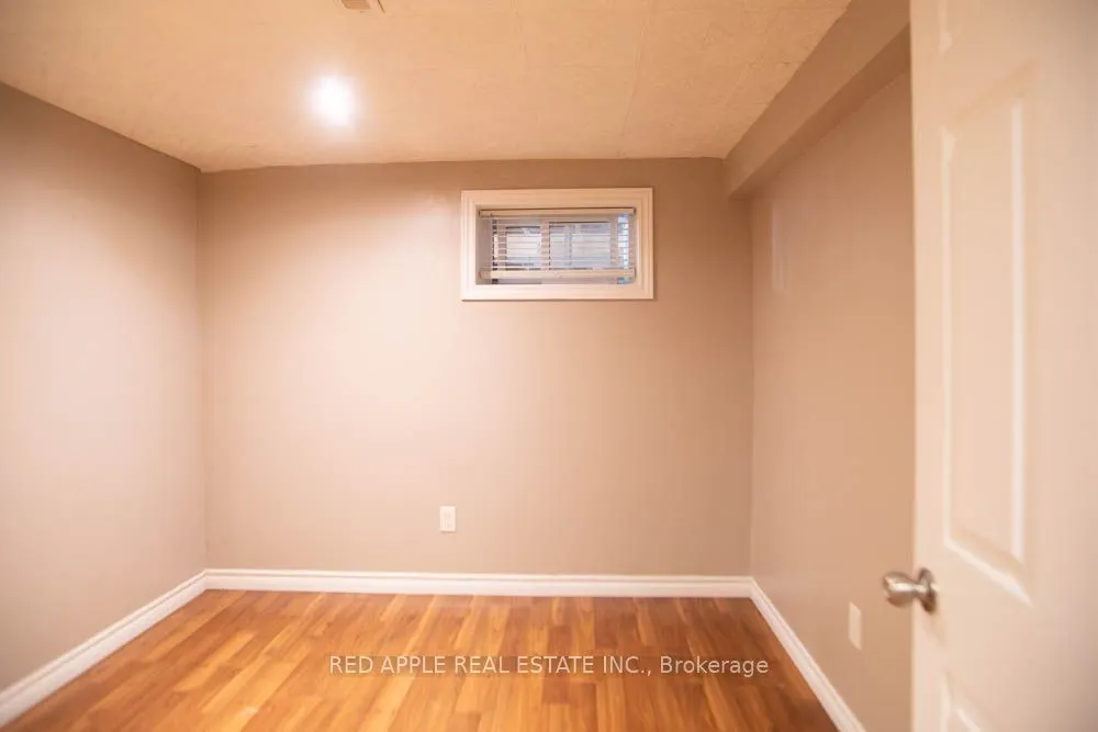 126 LONGFORD Drive
