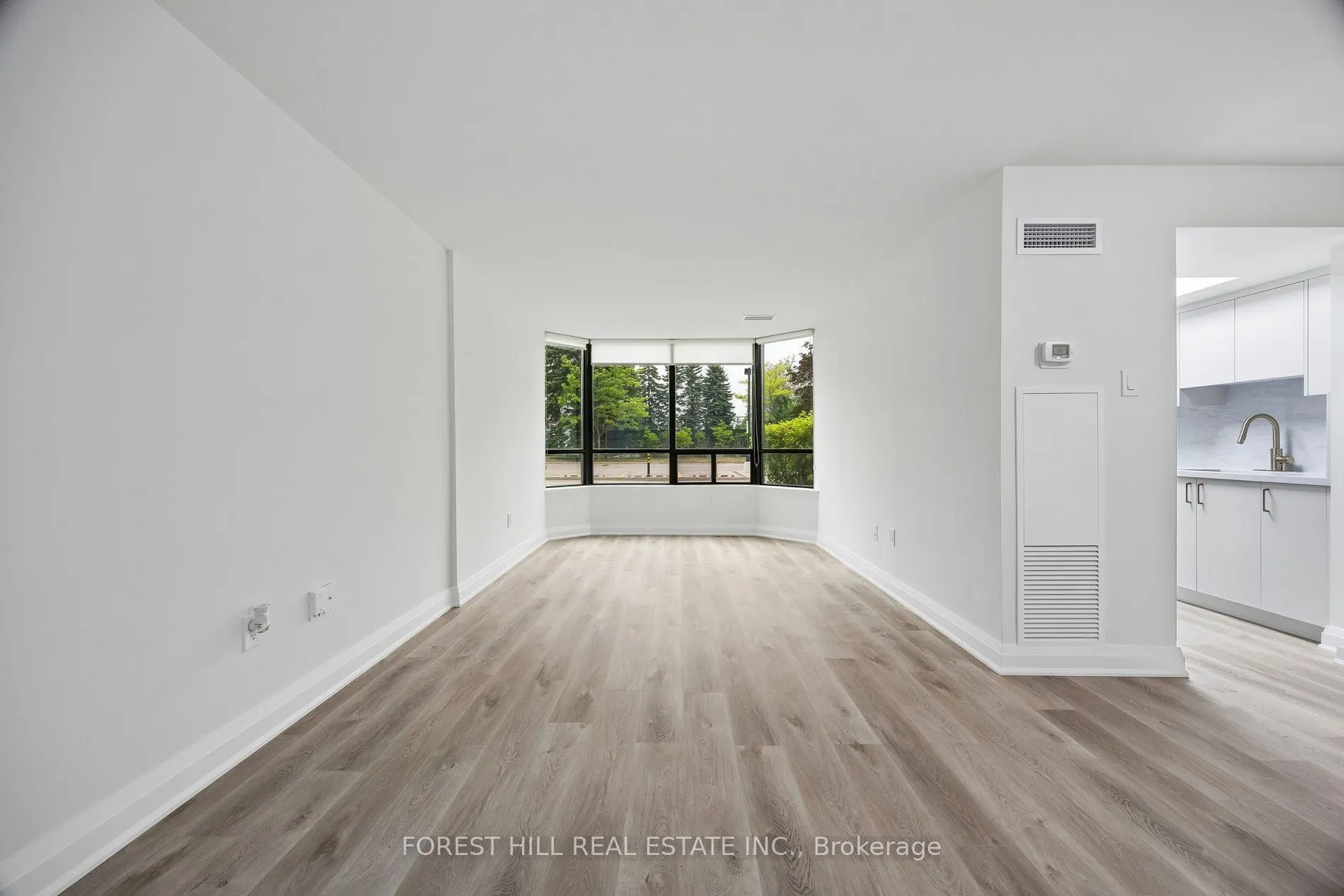 7420 Bathurst Street #101