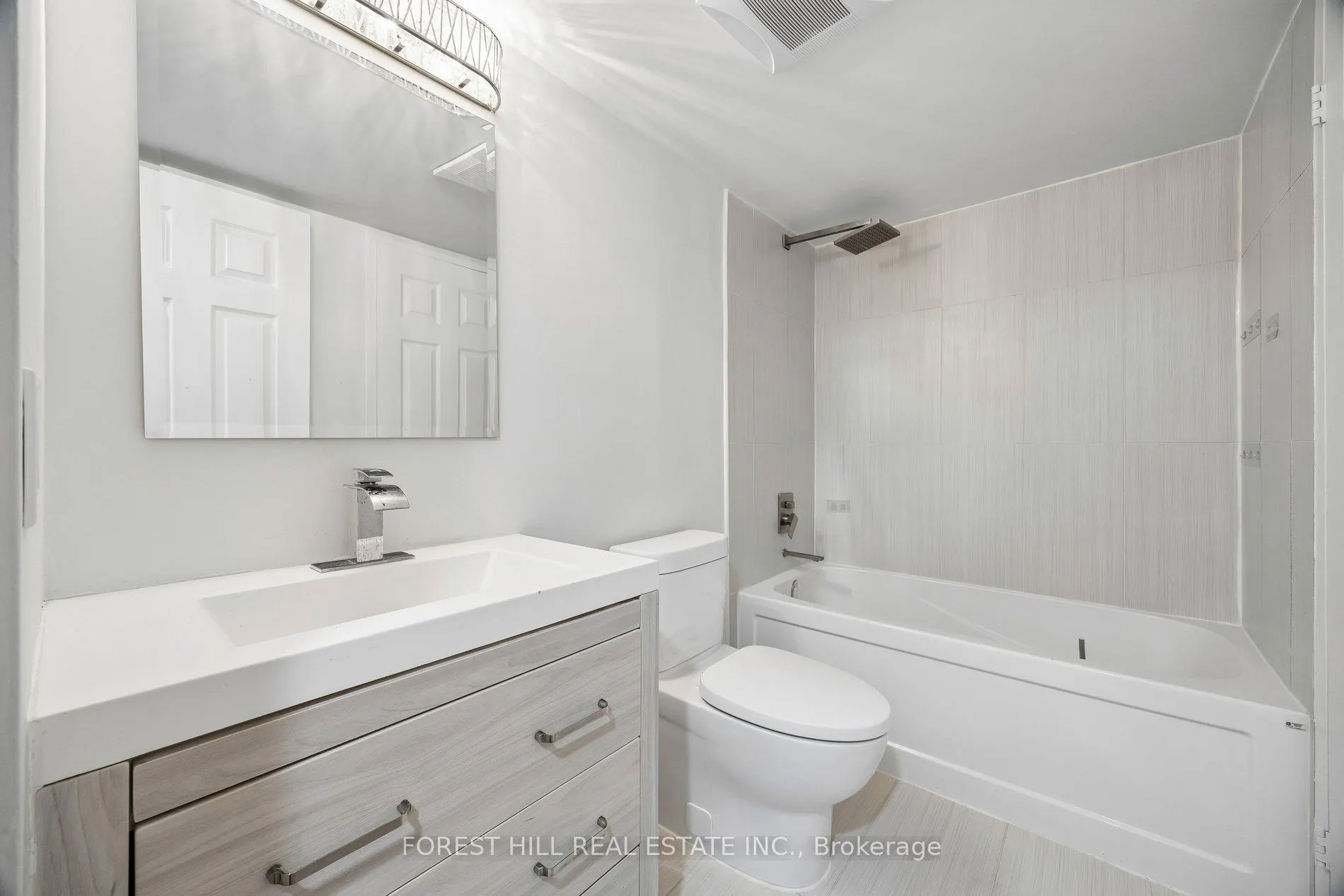 7420 Bathurst Street #101
