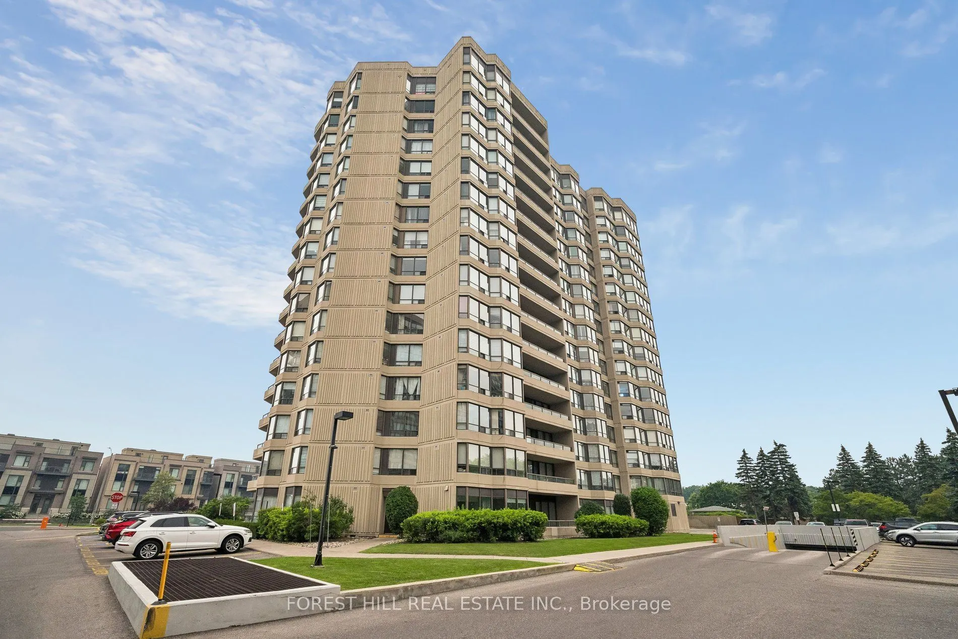 7420 Bathurst Street #101