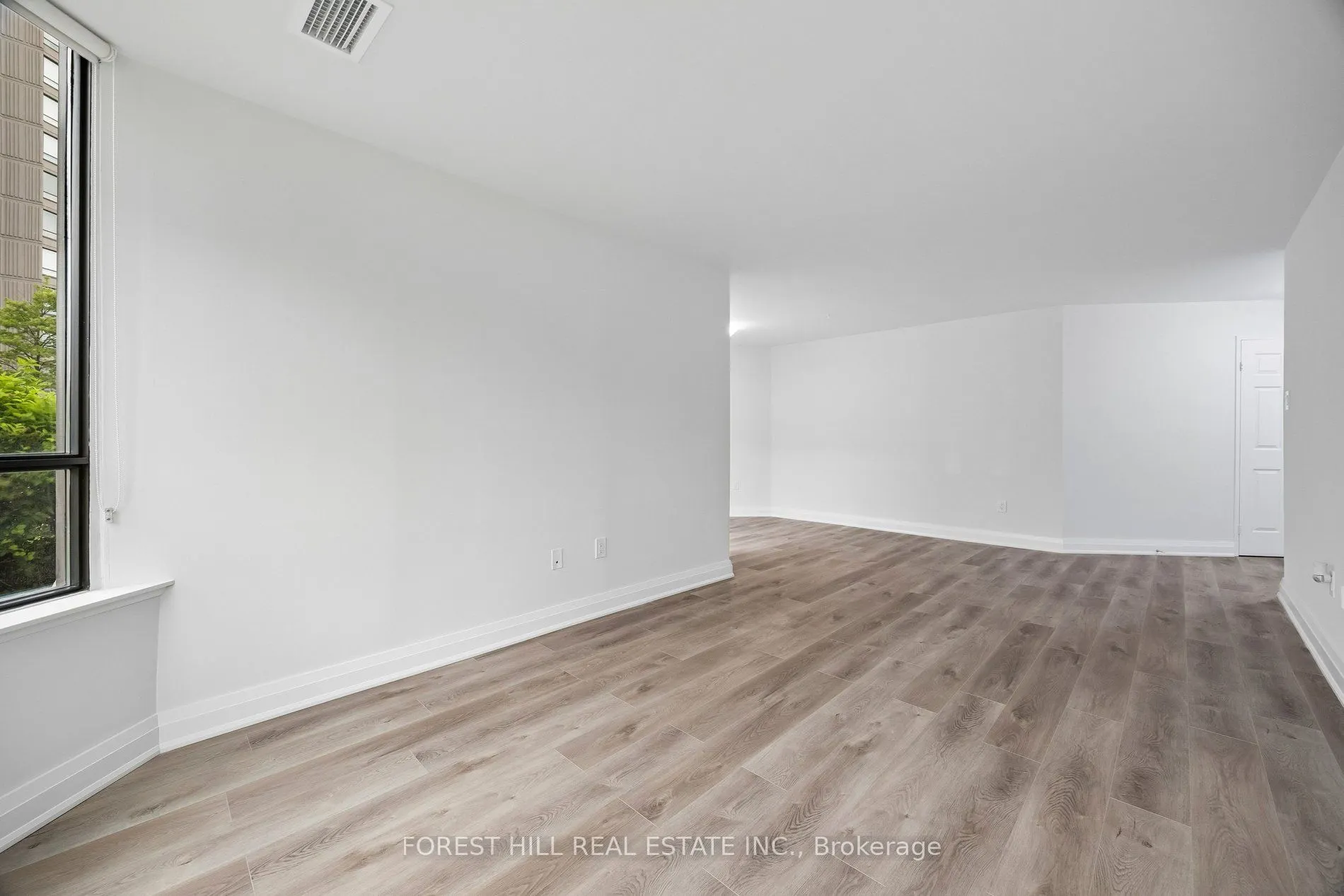 7420 Bathurst Street #101