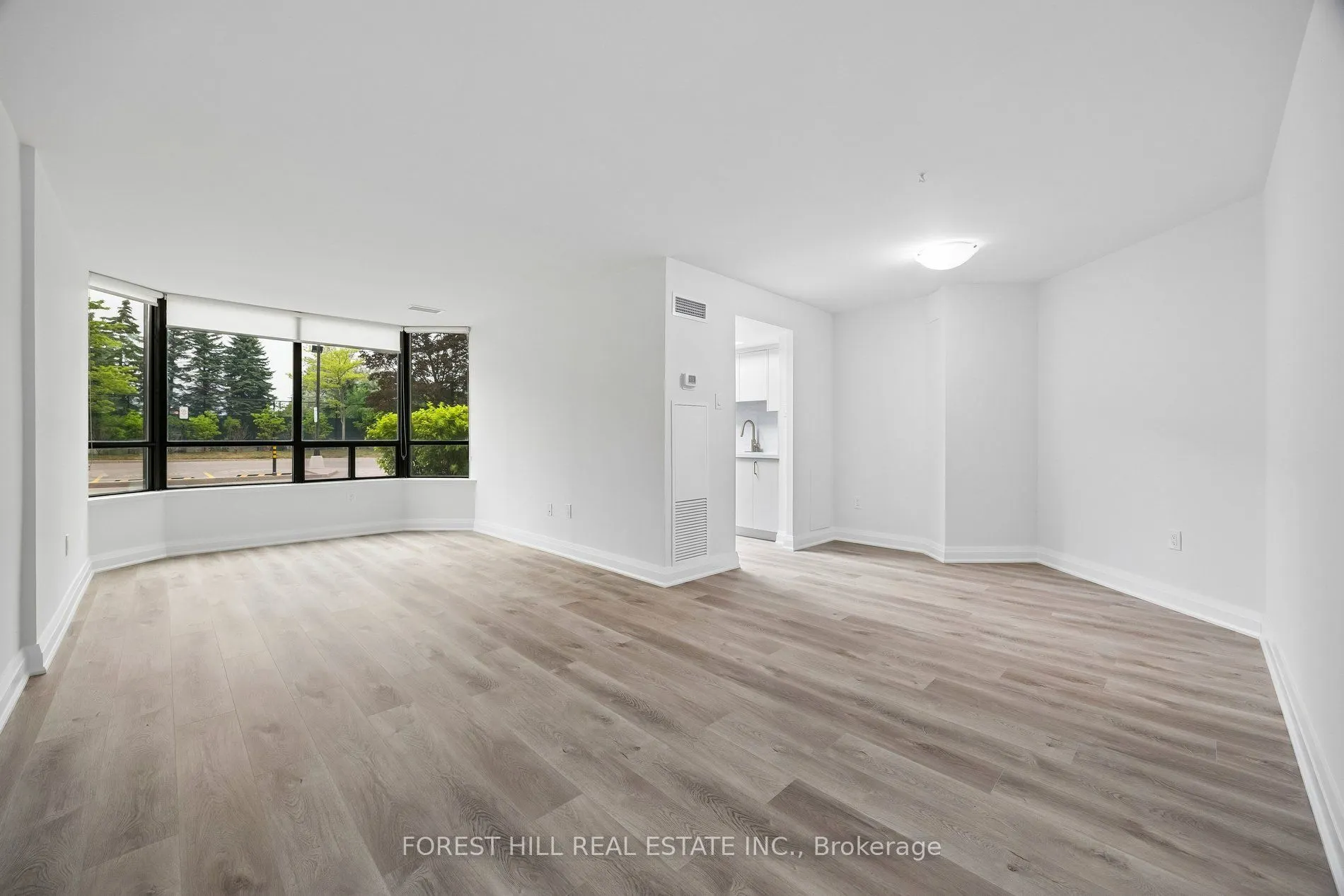 7420 Bathurst Street #101
