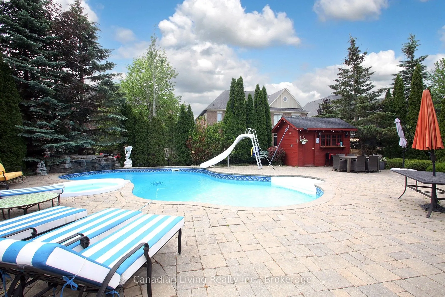 63 mapledown Way N