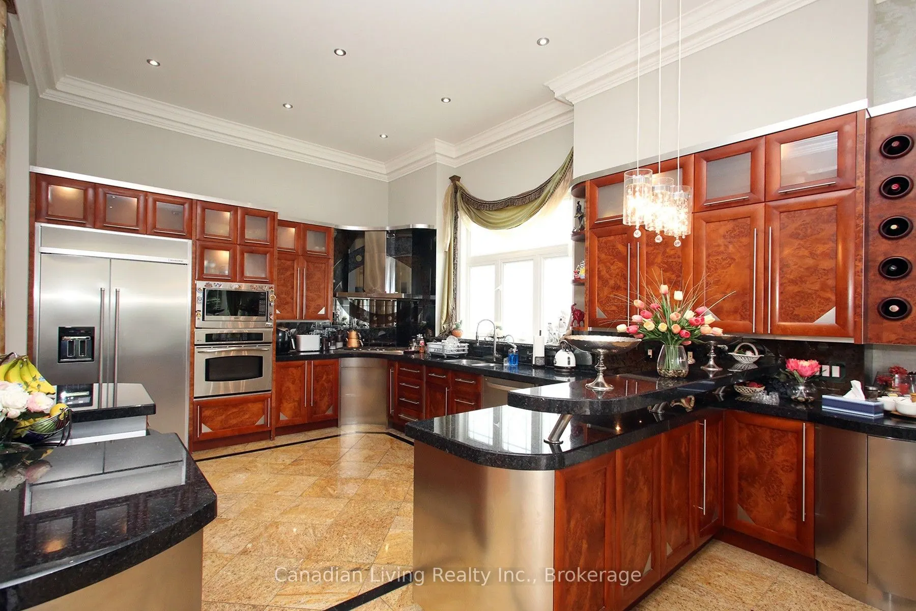63 mapledown Way N
