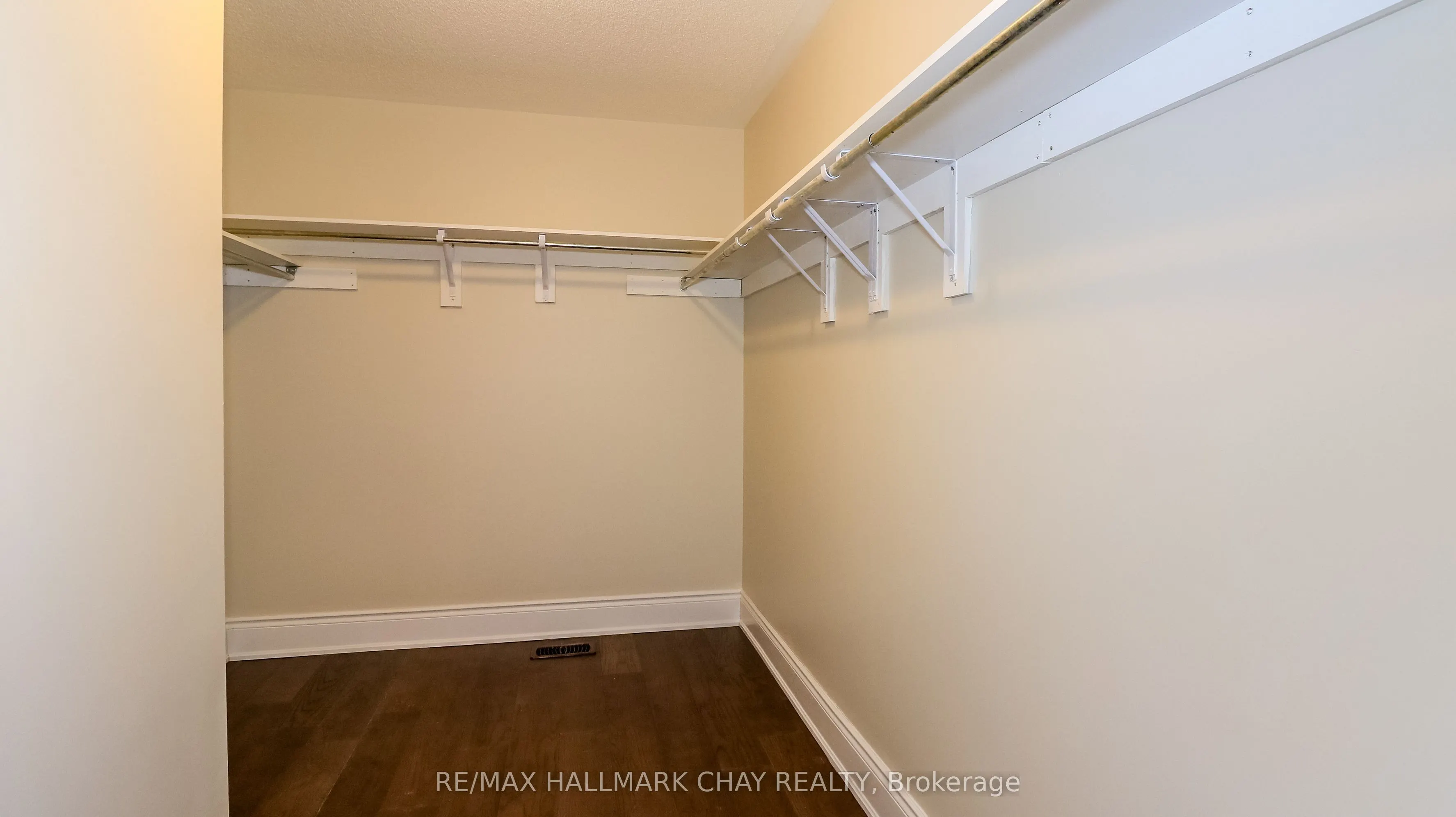 142 Gold Park Gate