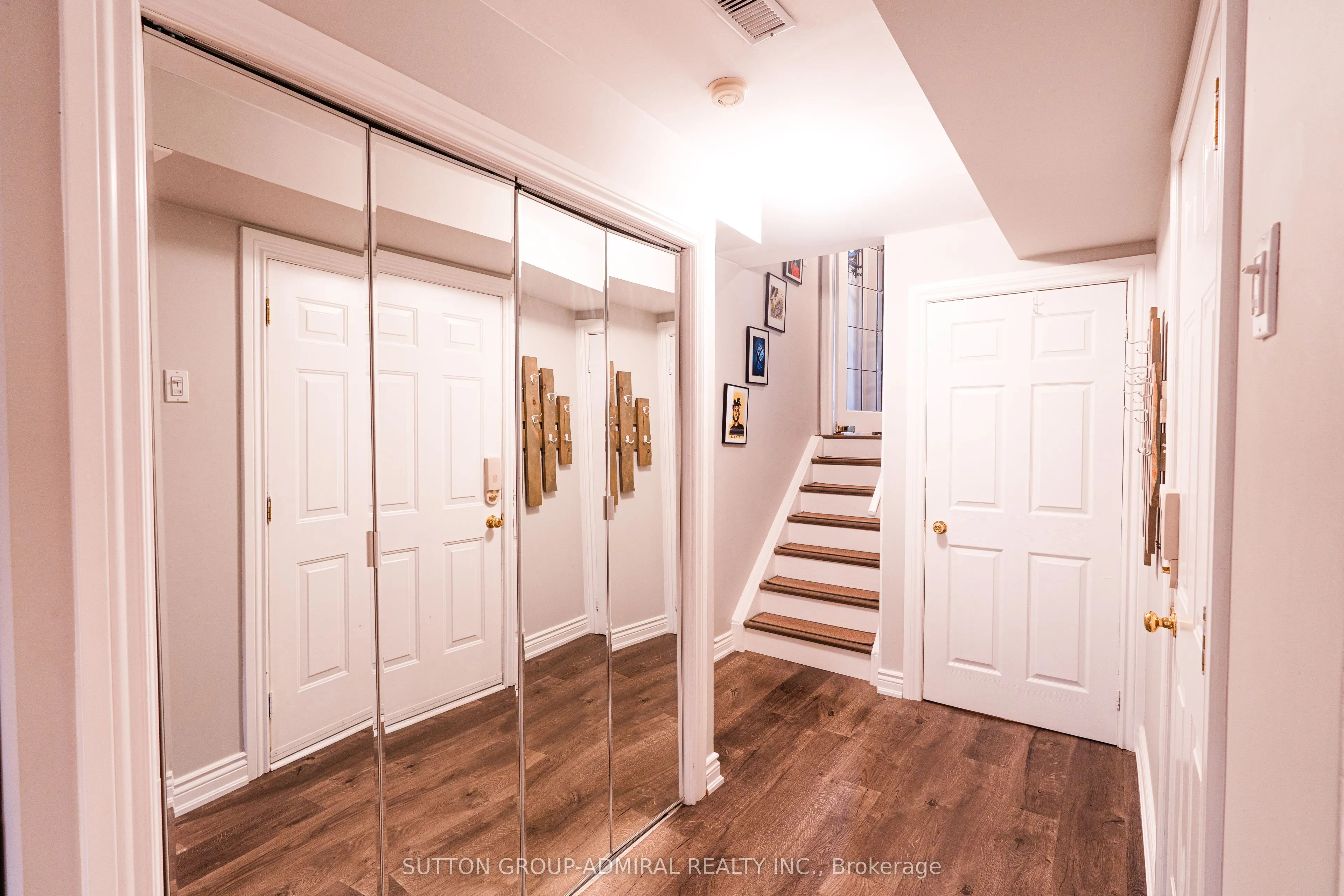 43 Mainland Crescent