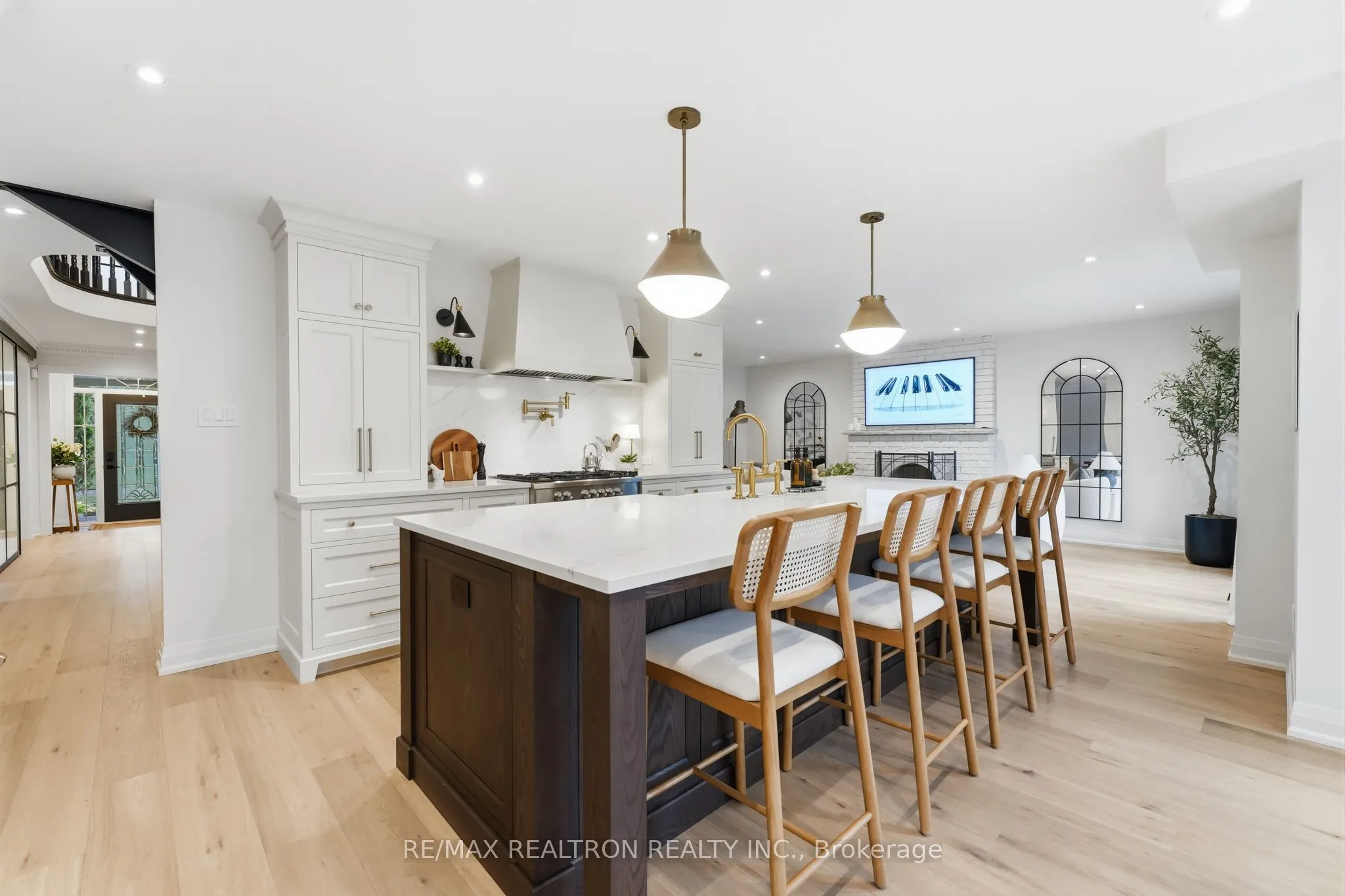 653 Exceller Circle