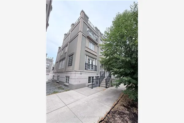 28 Upper Duke Crescent