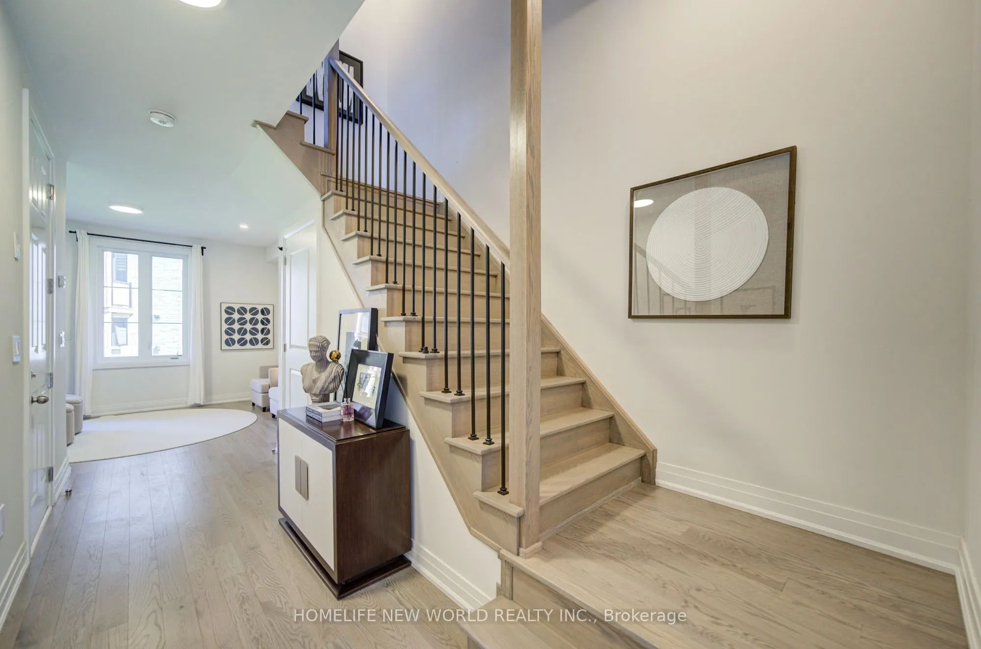 216 Vermont Avenue