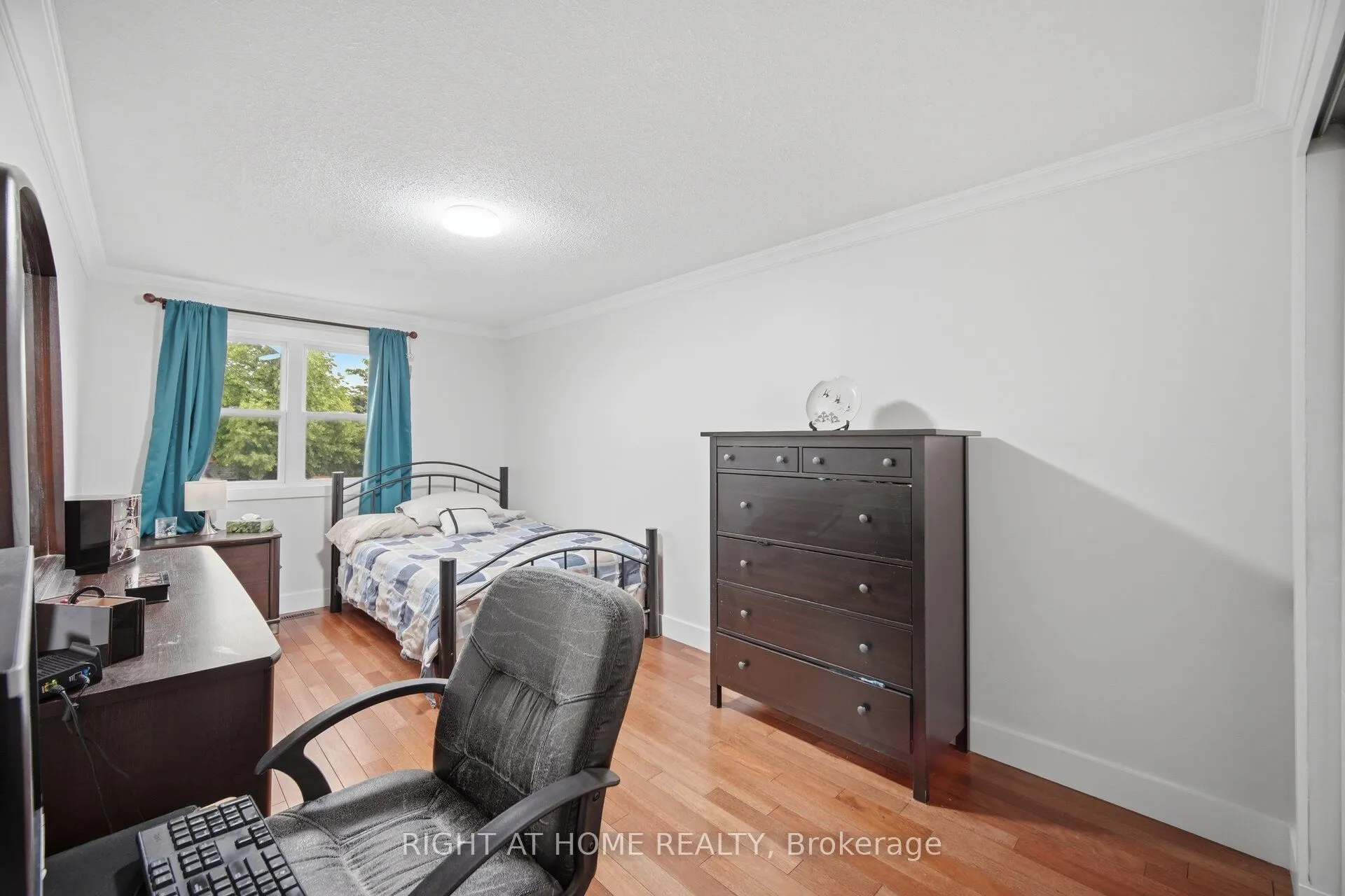 121 Bob O'link Avenue