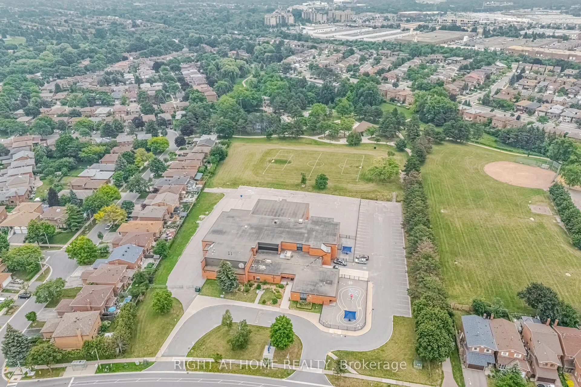 121 Bob O'link Avenue
