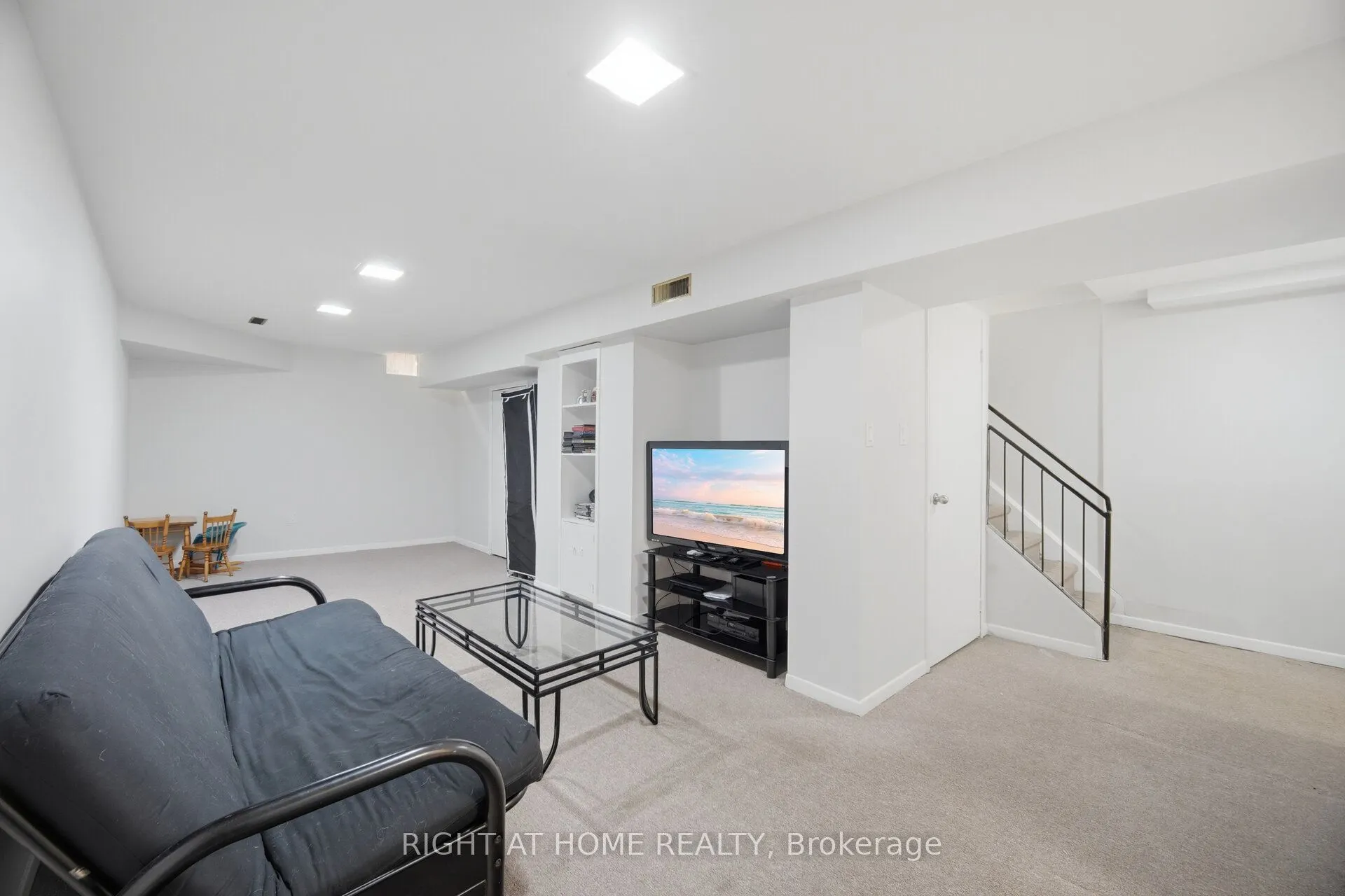 121 Bob O'link Avenue