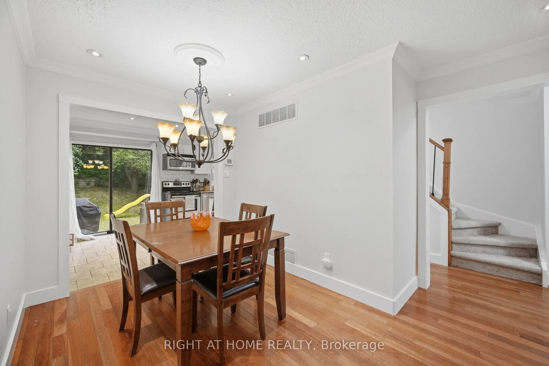 121 Bob O'link Avenue