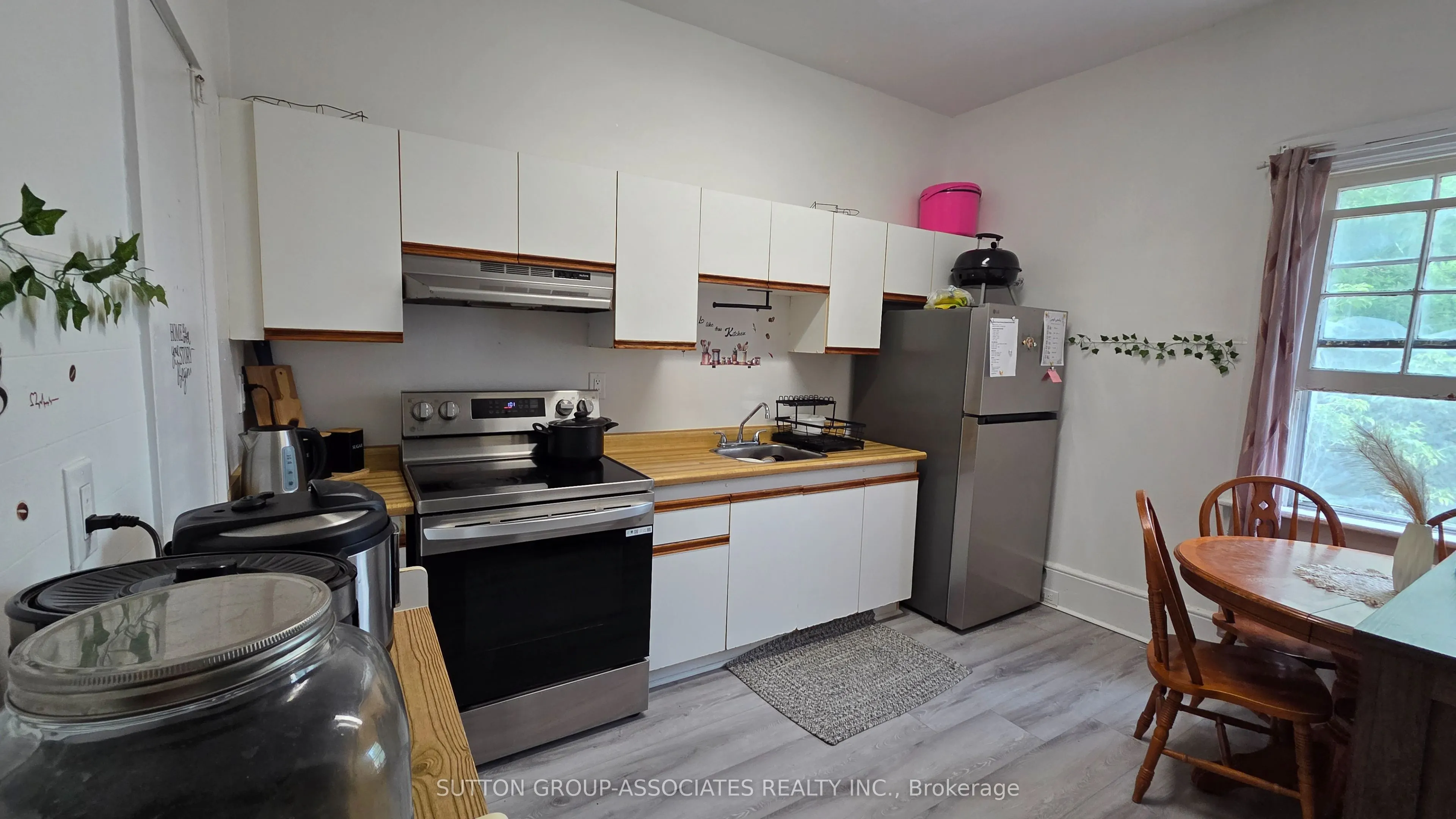 65 Holland Street W #3
