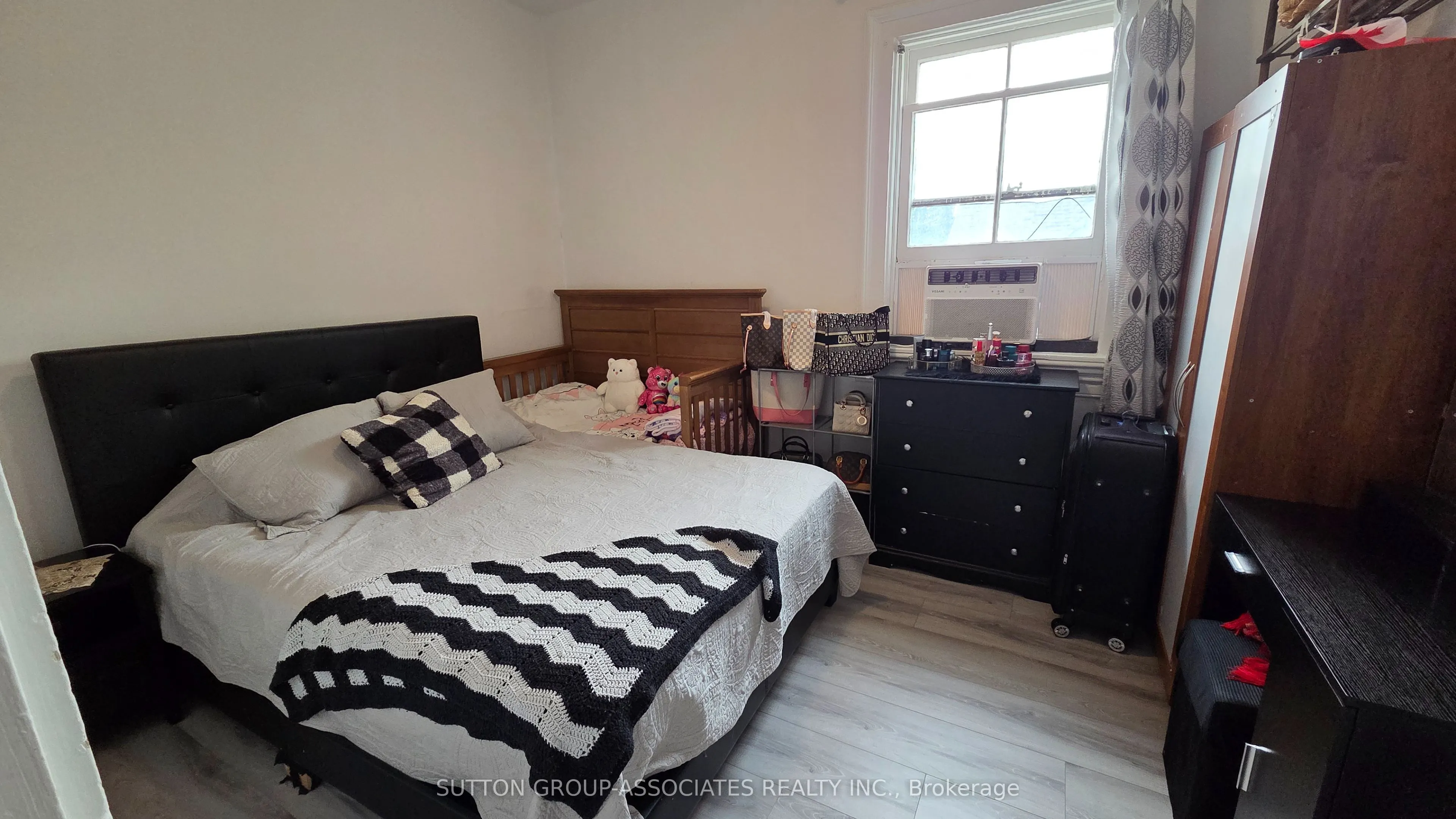 65 Holland Street W #3