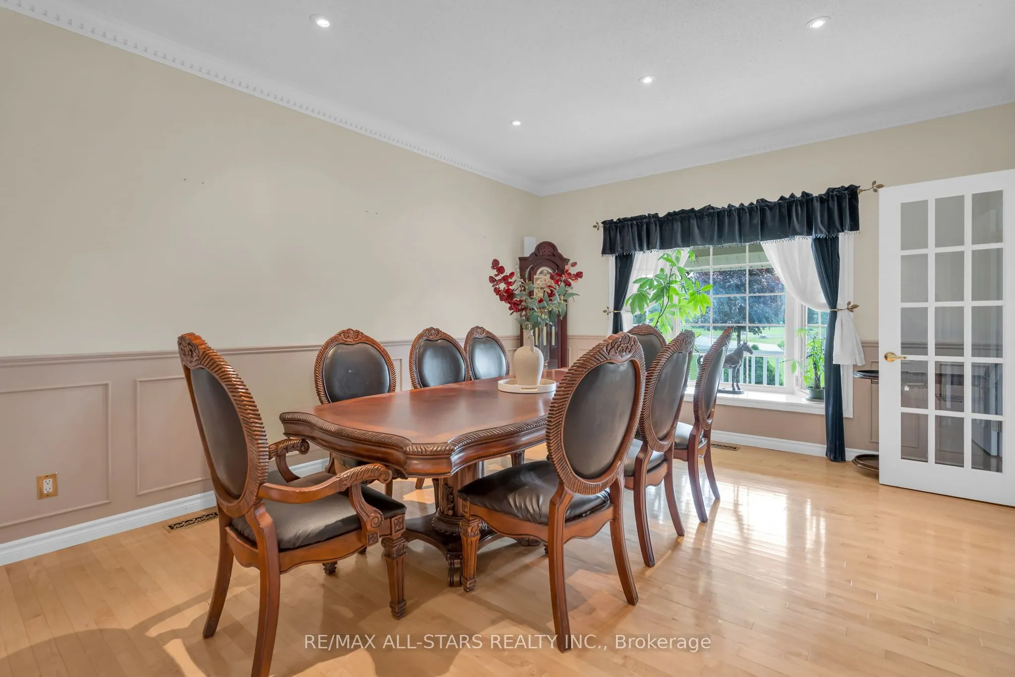 6 Audubon Way