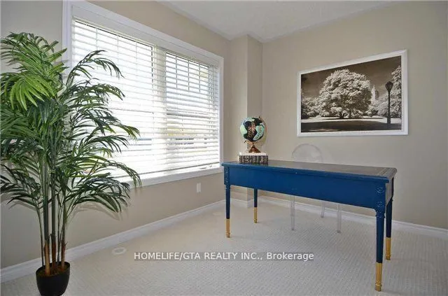 52 Baker Hill Boulevard