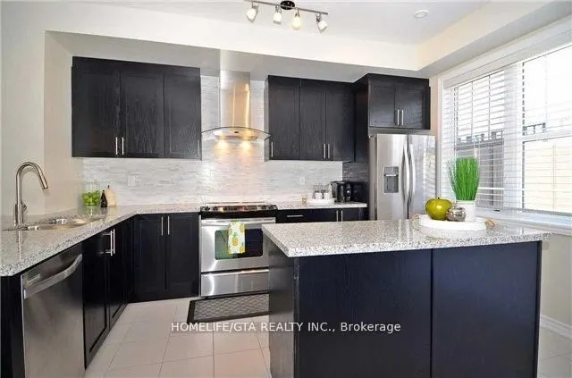 52 Baker Hill Boulevard