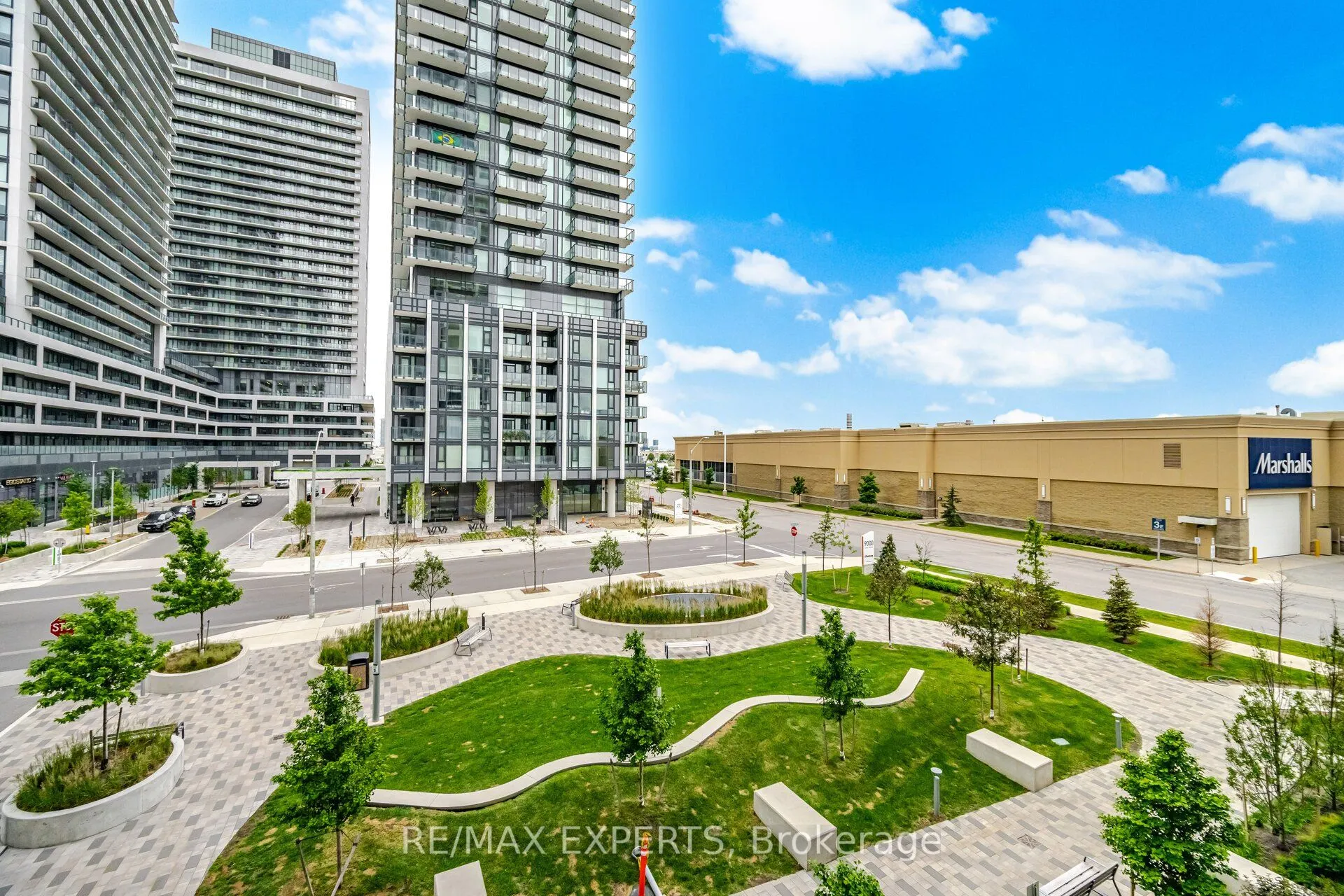 9000 Jane Street #221
