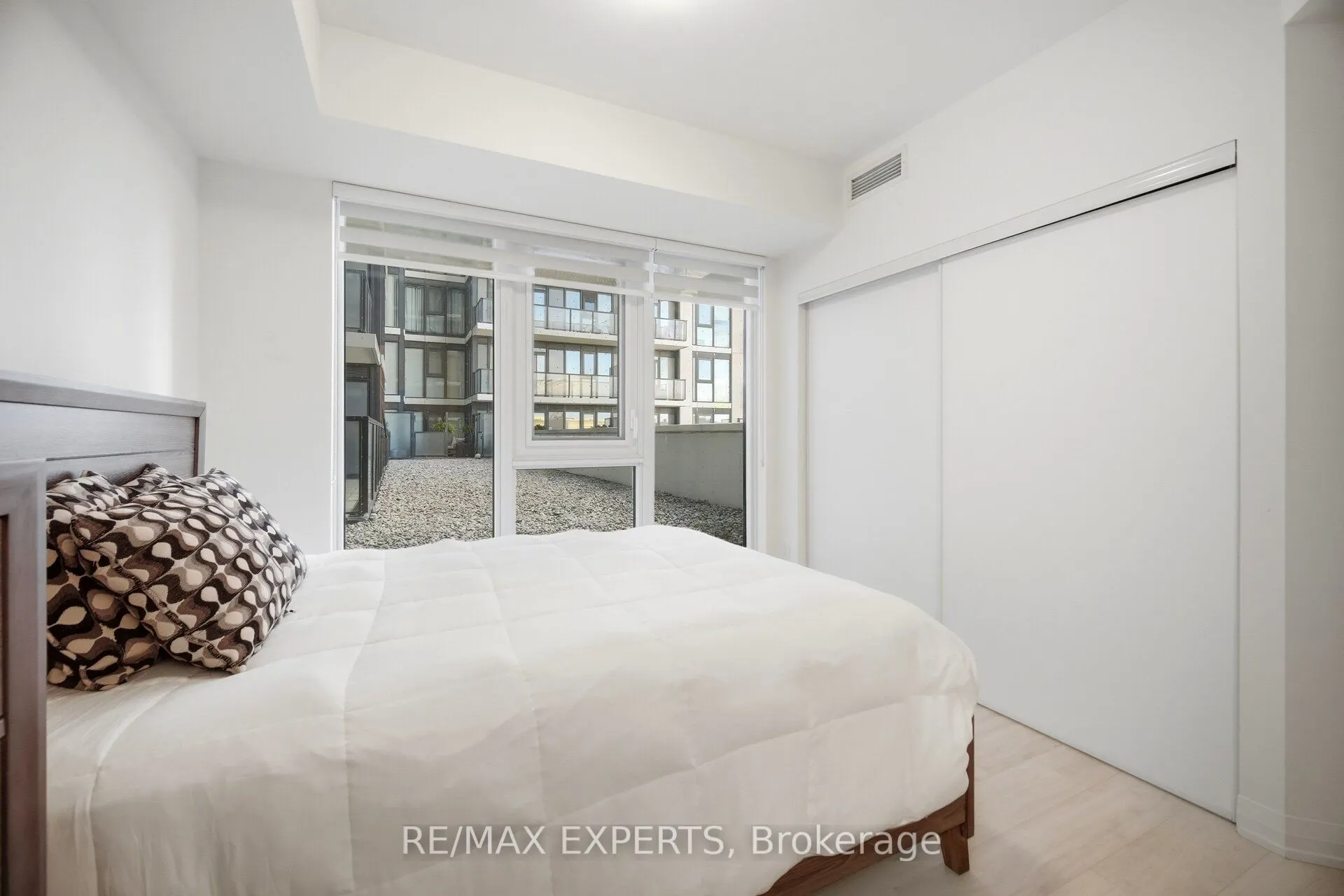 9000 Jane Street #221
