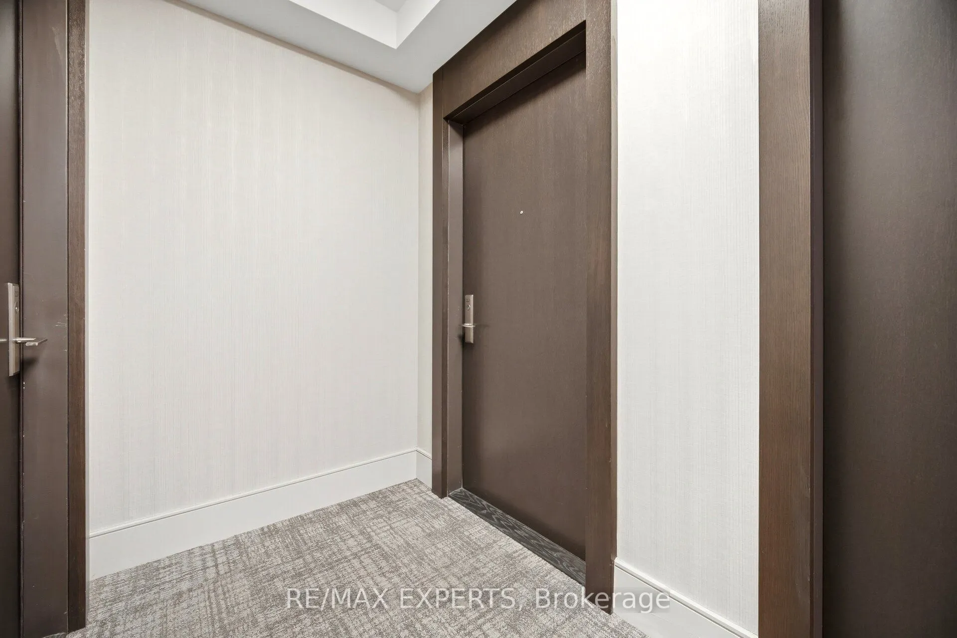 9000 Jane Street #221