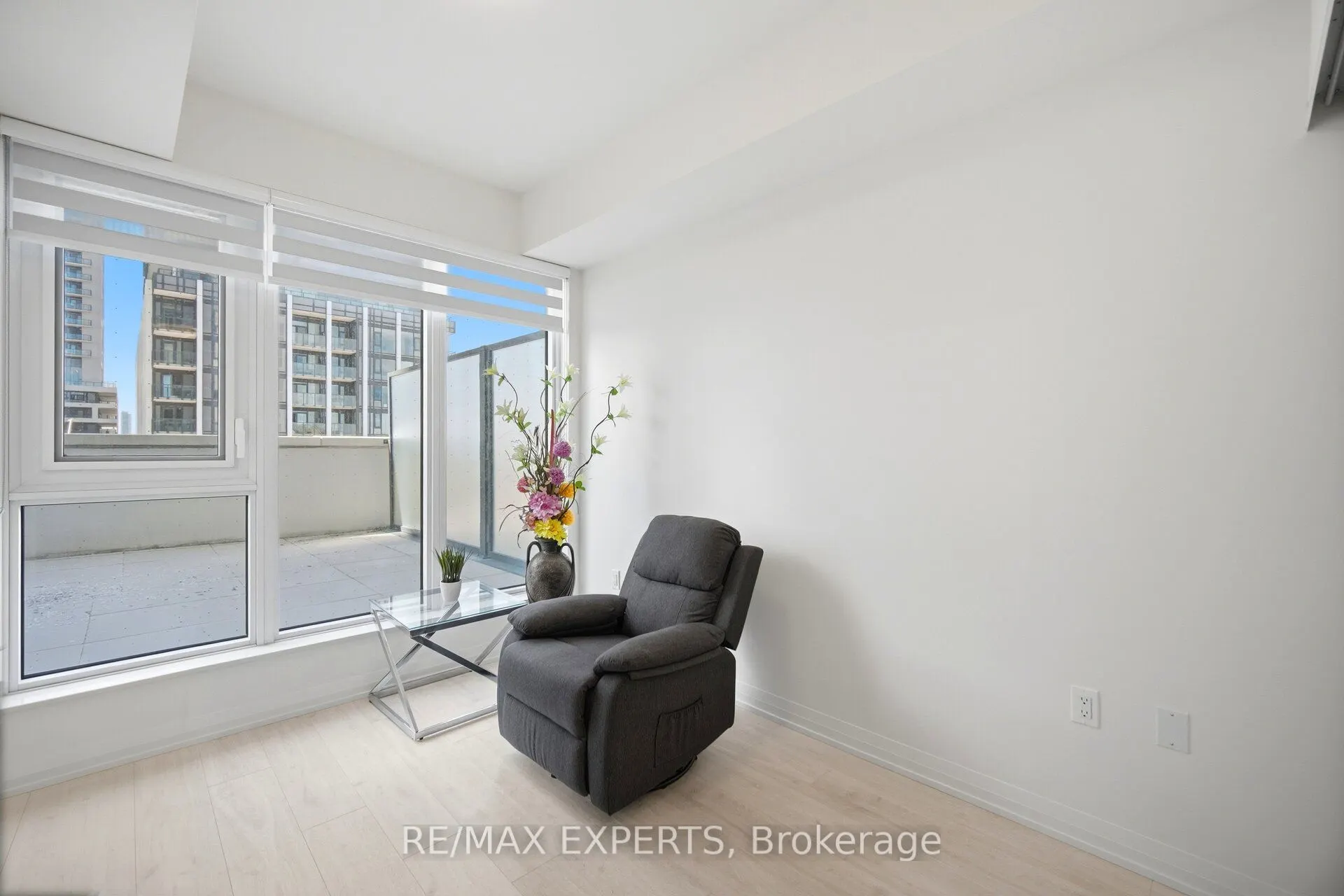 9000 Jane Street #221