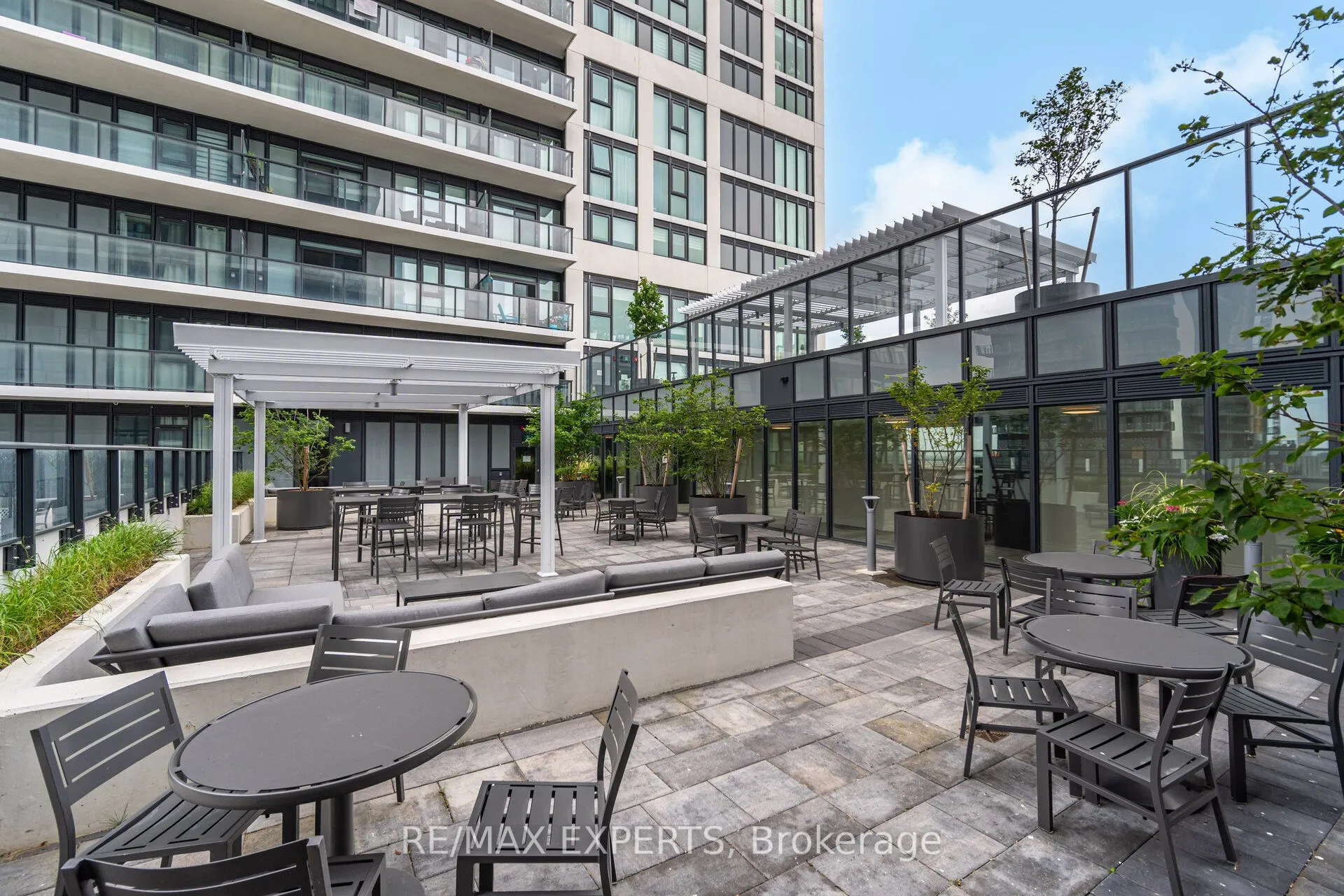 9000 Jane Street #221