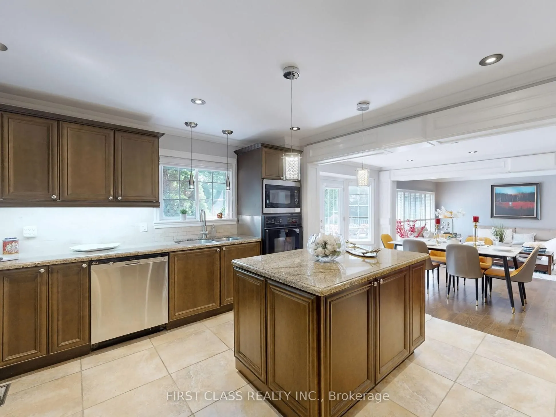 125 Longwater Chase