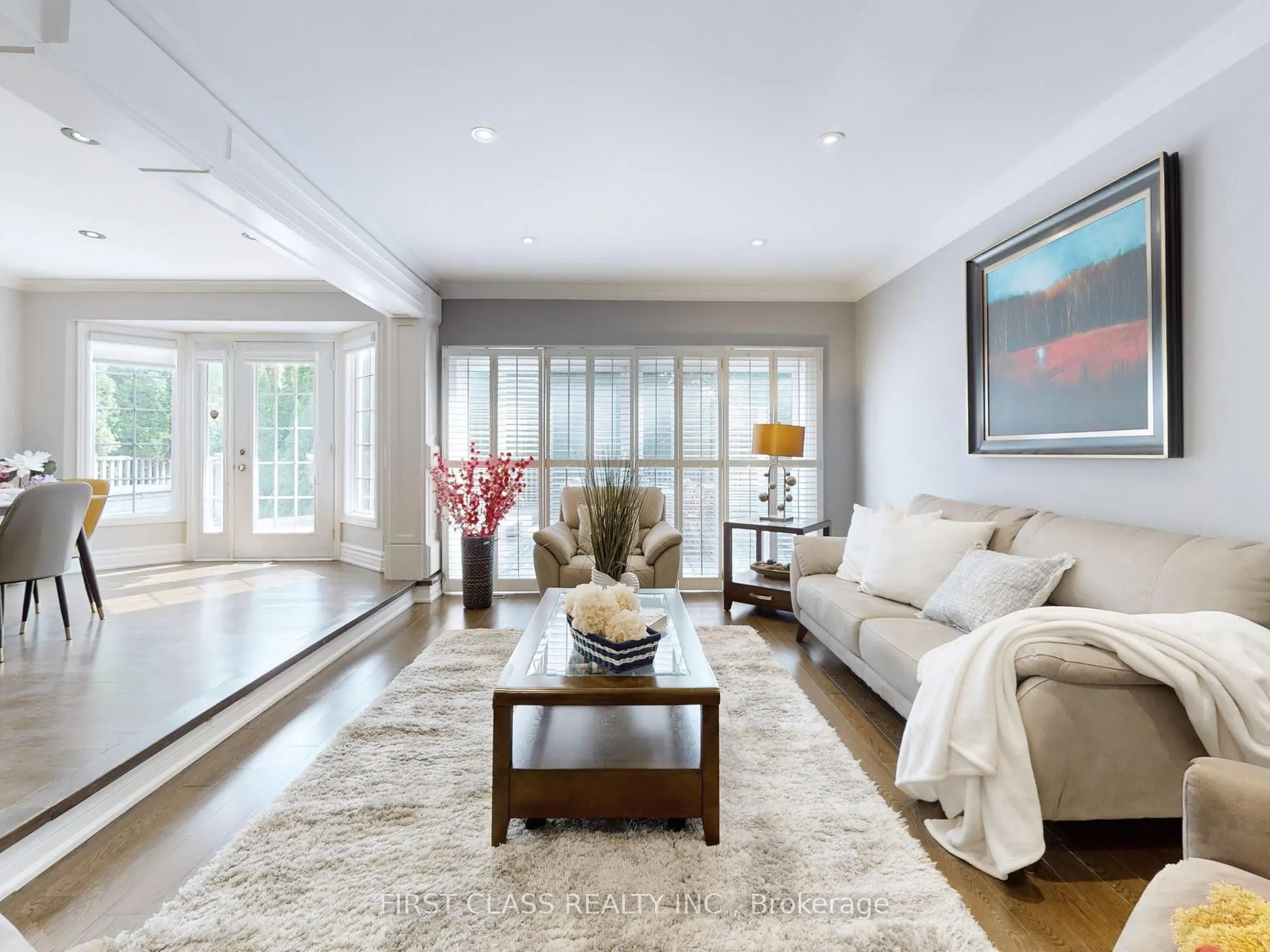 125 Longwater Chase