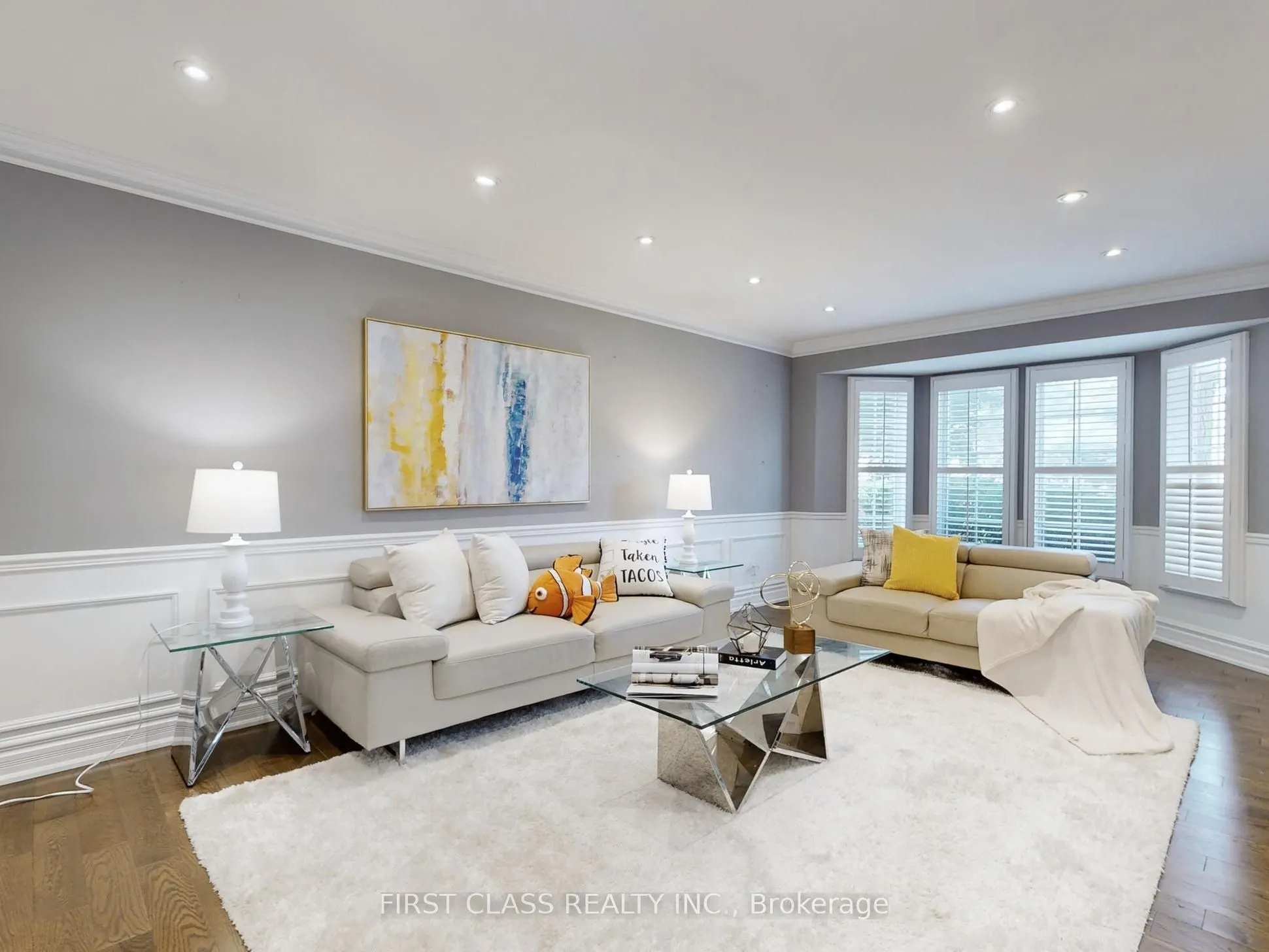 125 Longwater Chase