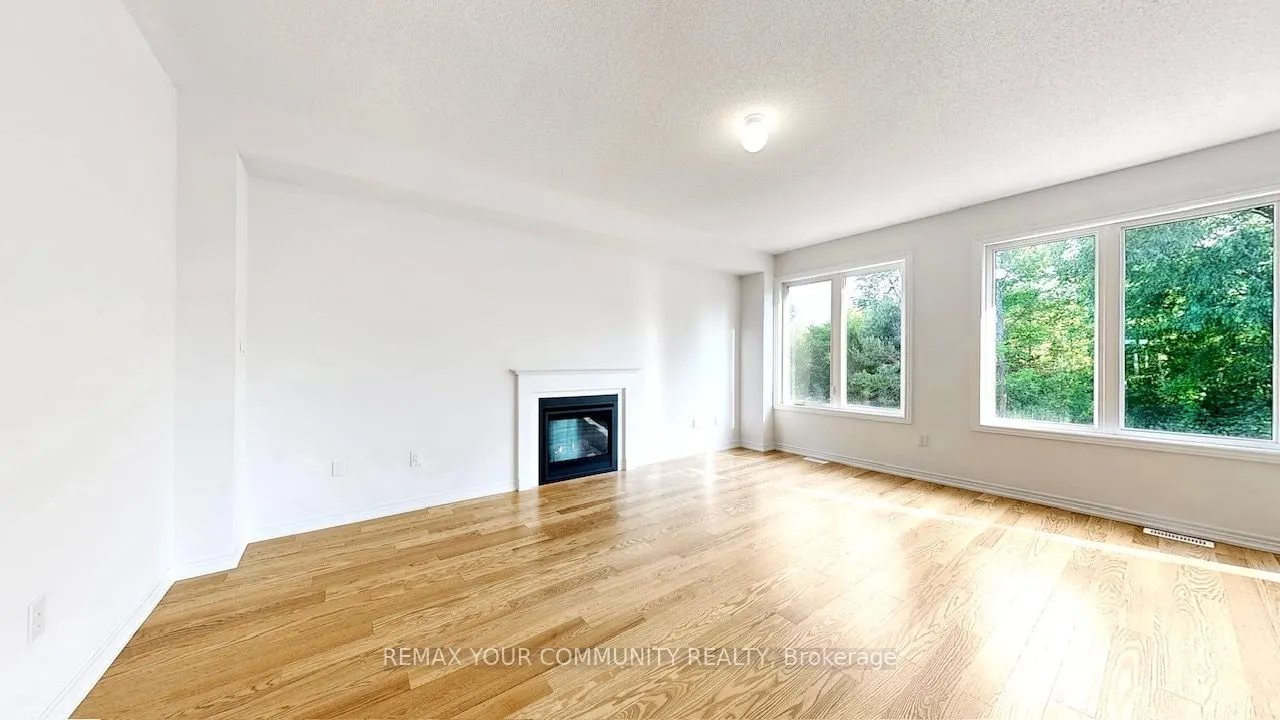 24 Baycroft Boulevard