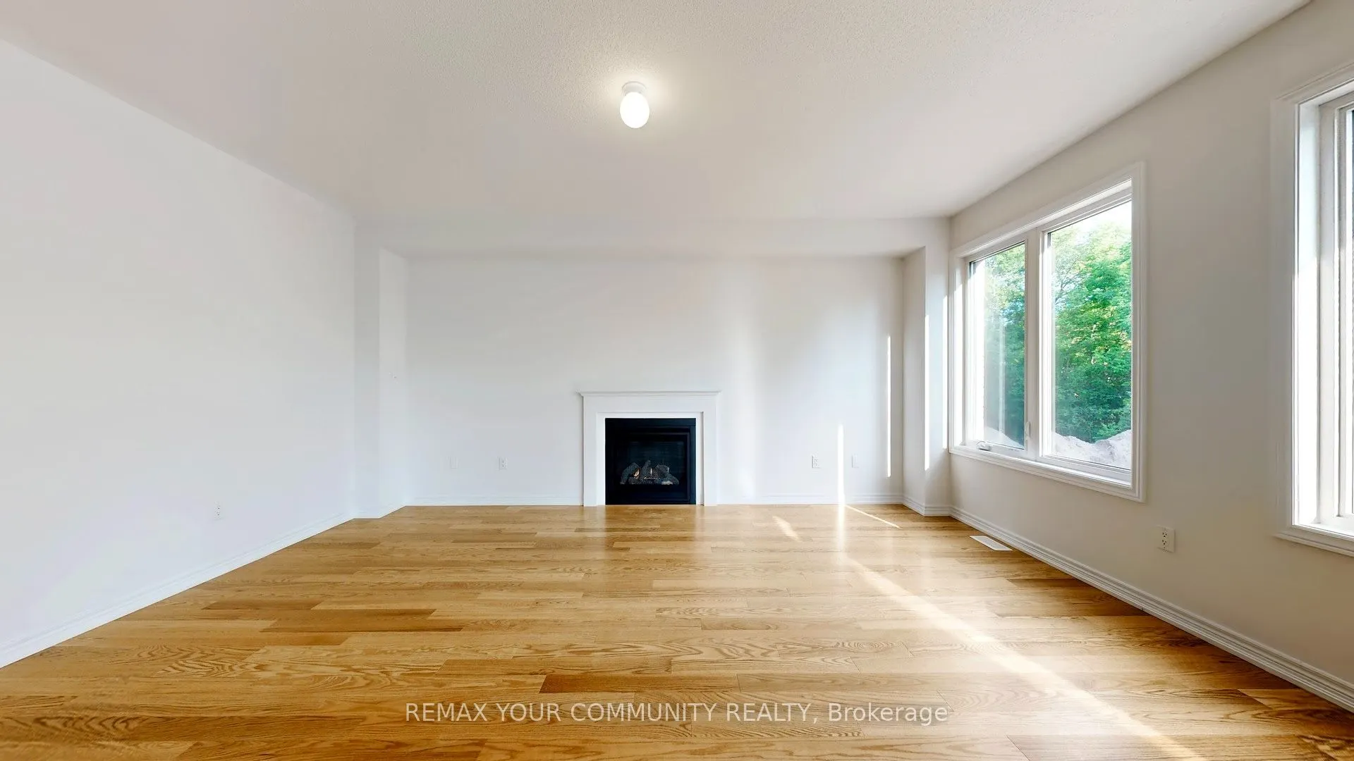 24 Baycroft Boulevard