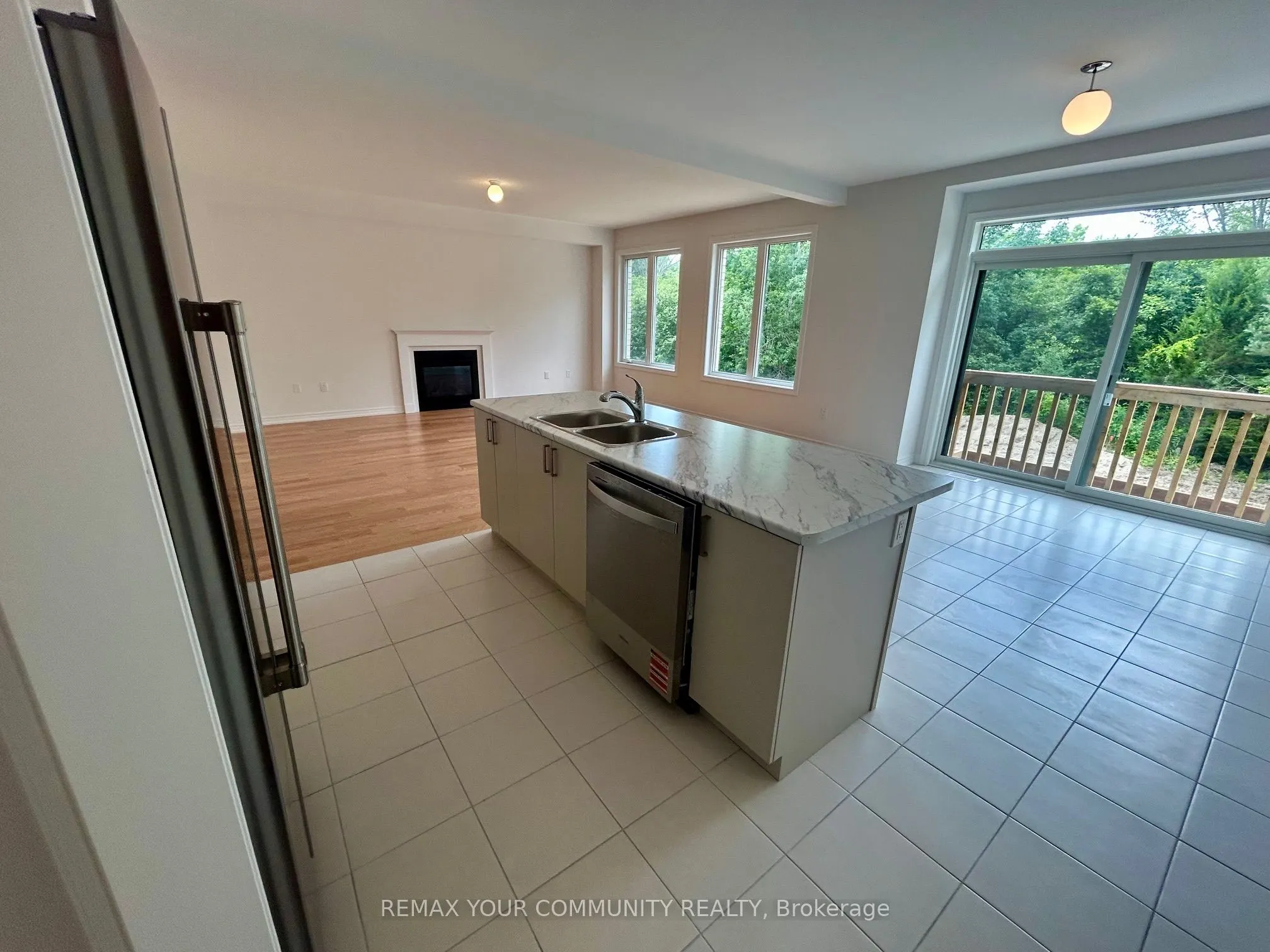 24 Baycroft Boulevard