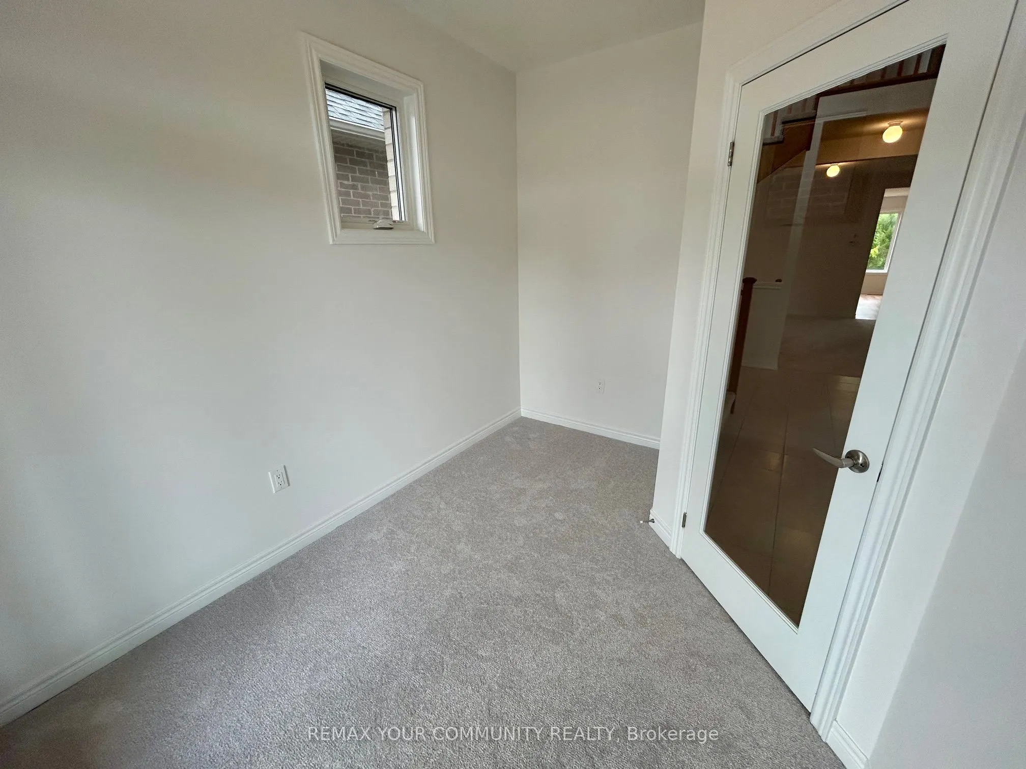 24 Baycroft Boulevard