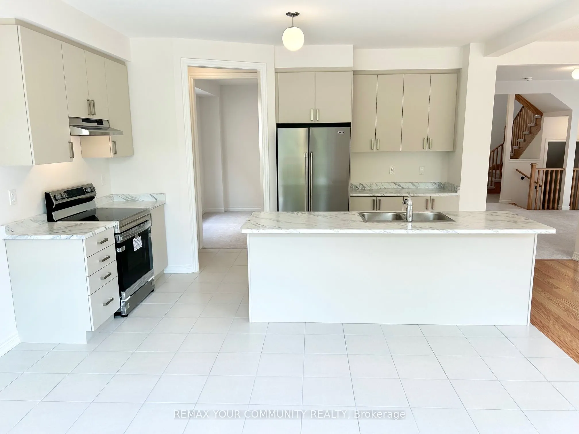 24 Baycroft Boulevard