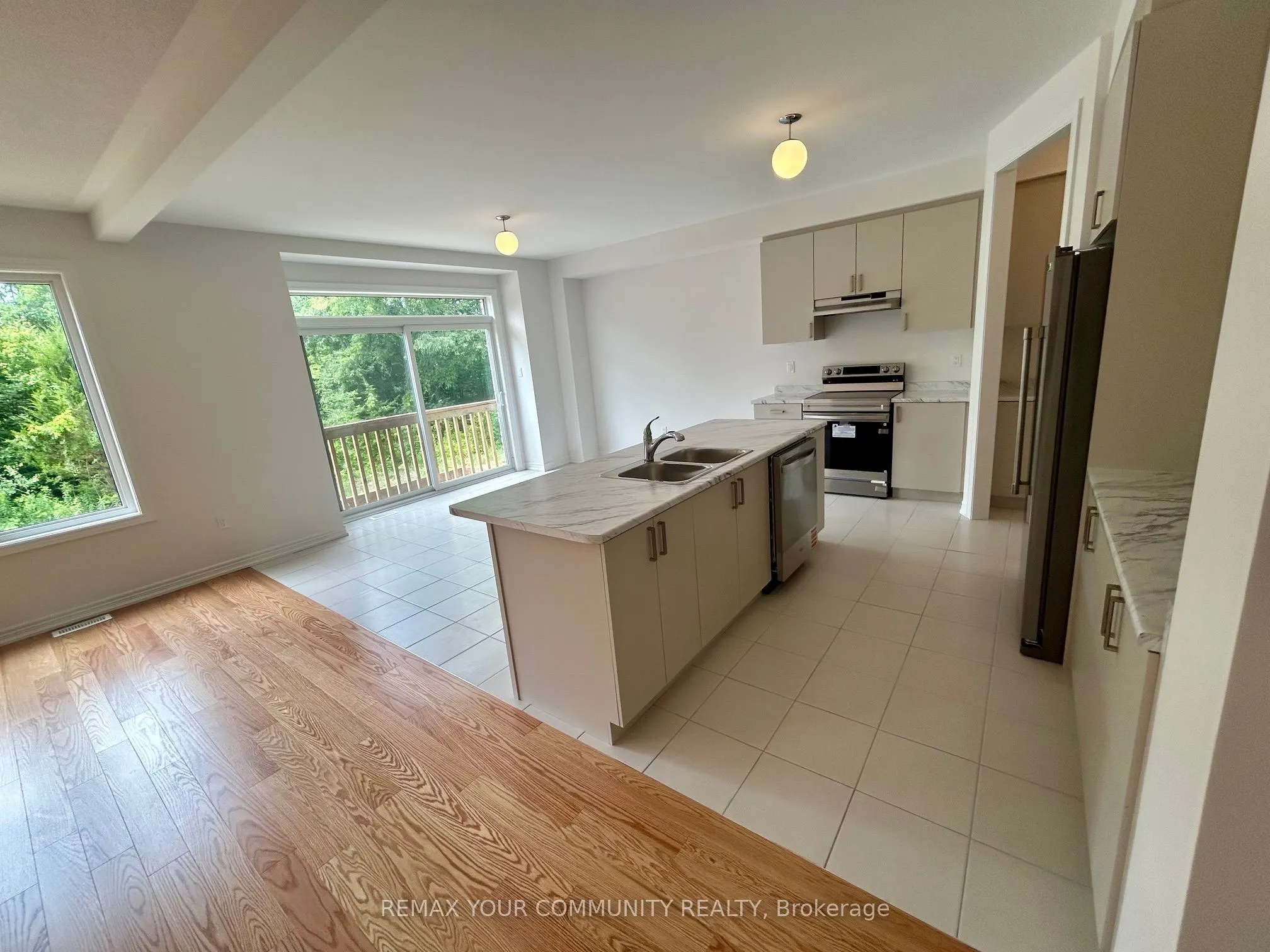 24 Baycroft Boulevard