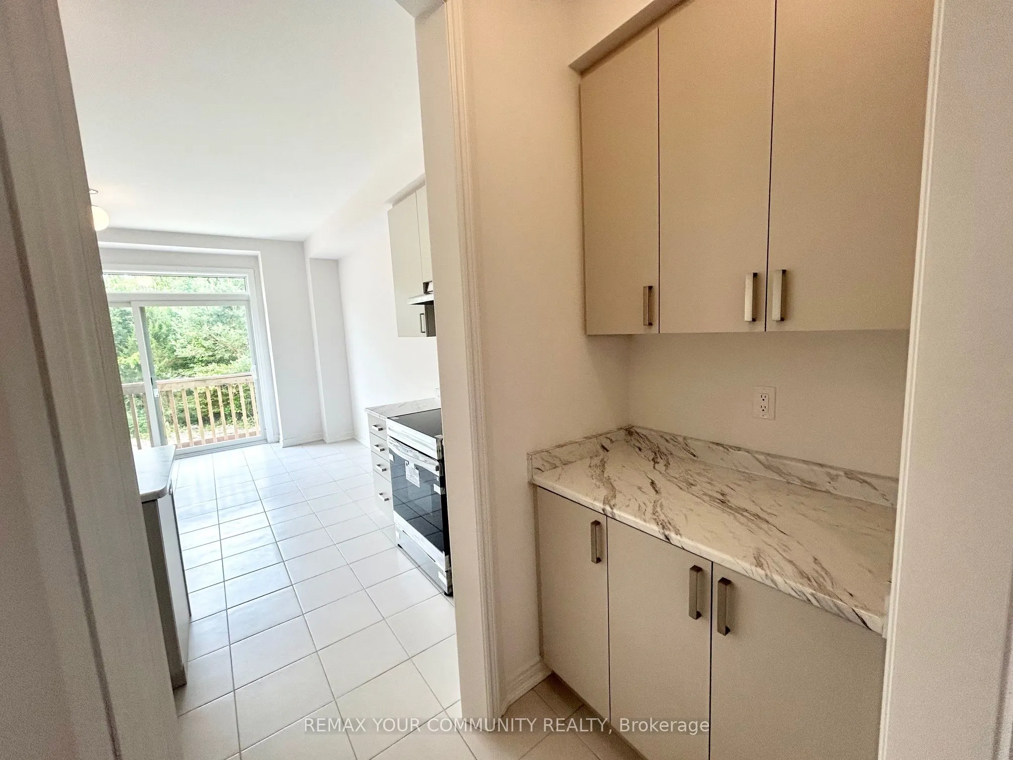 24 Baycroft Boulevard