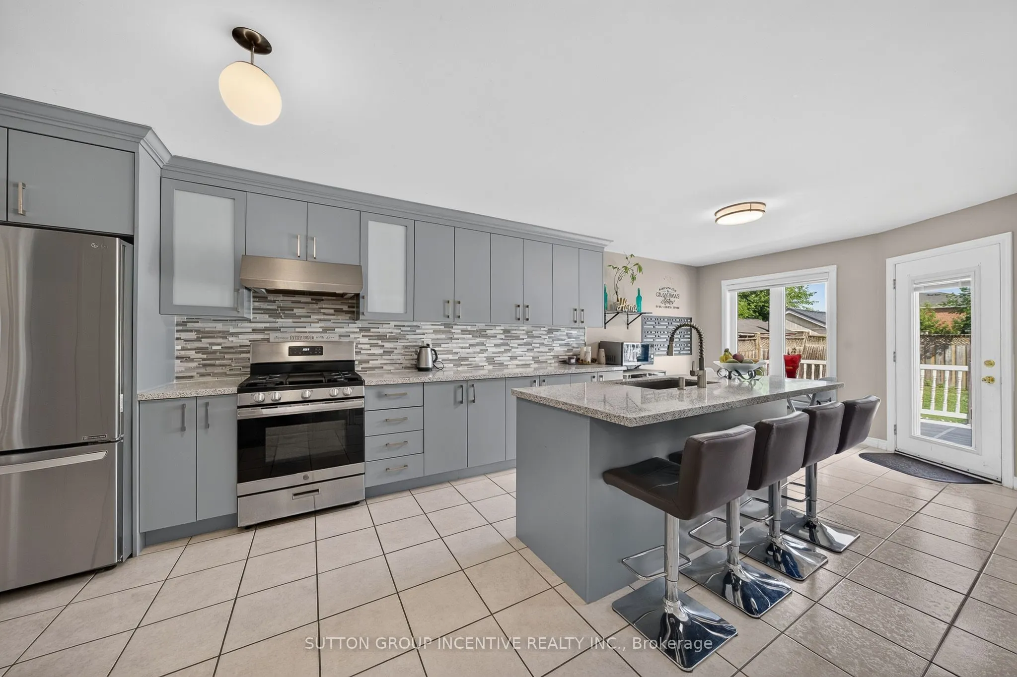 850 Leslie Drive
