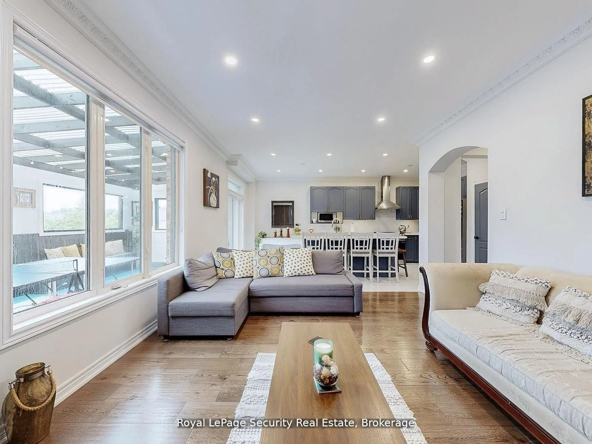 128 Daiseyfield Crescent
