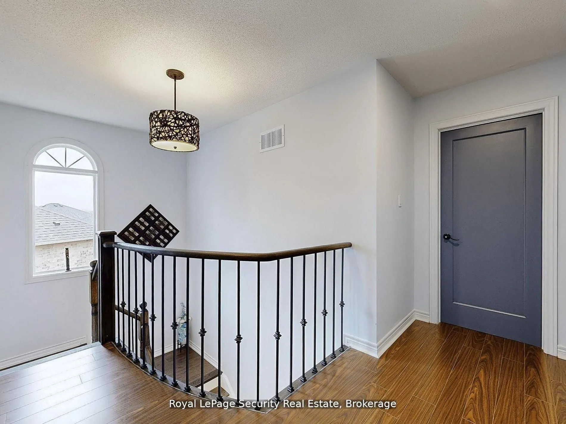 128 Daiseyfield Crescent