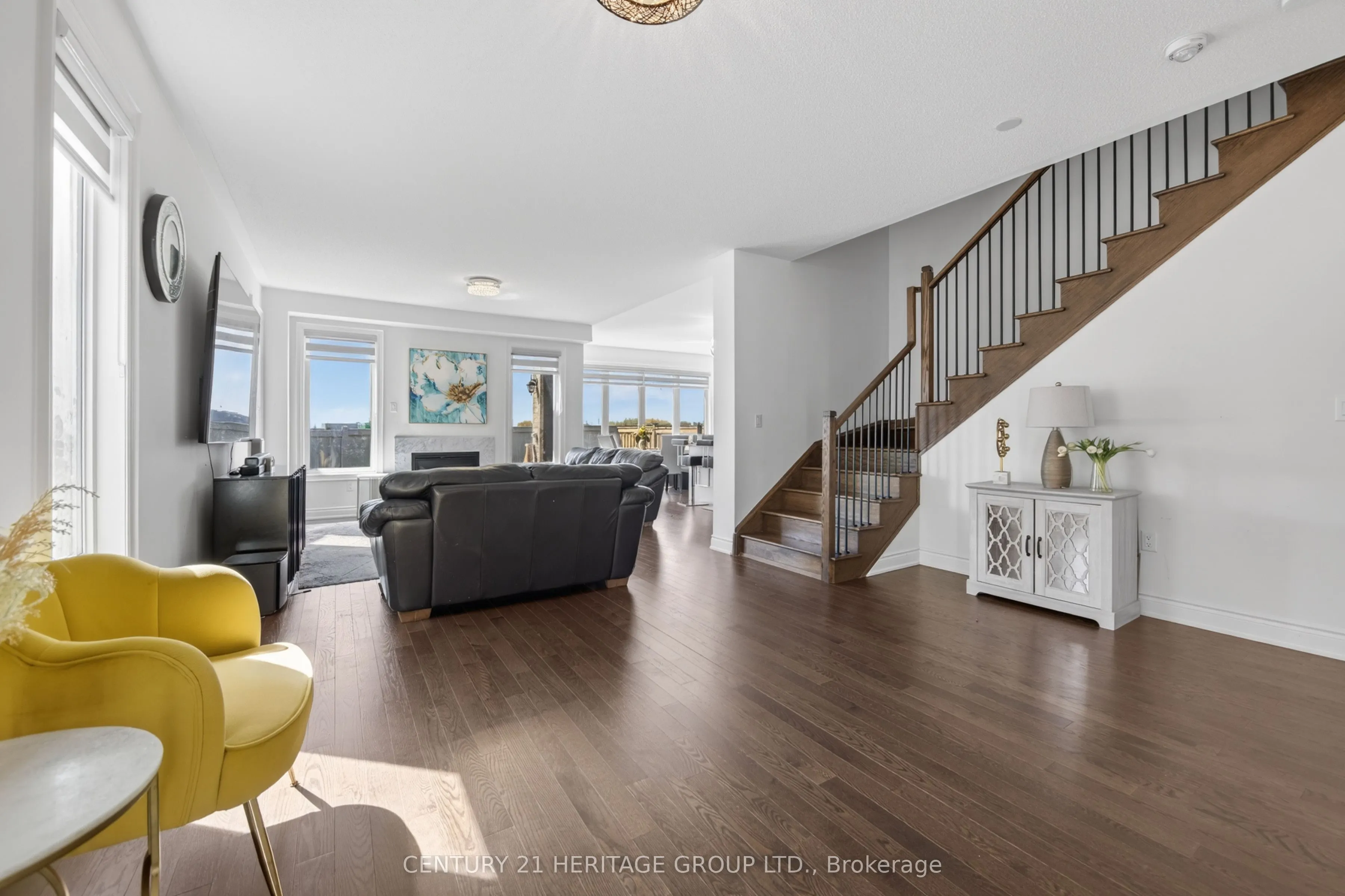 77 Montrose Boulevard