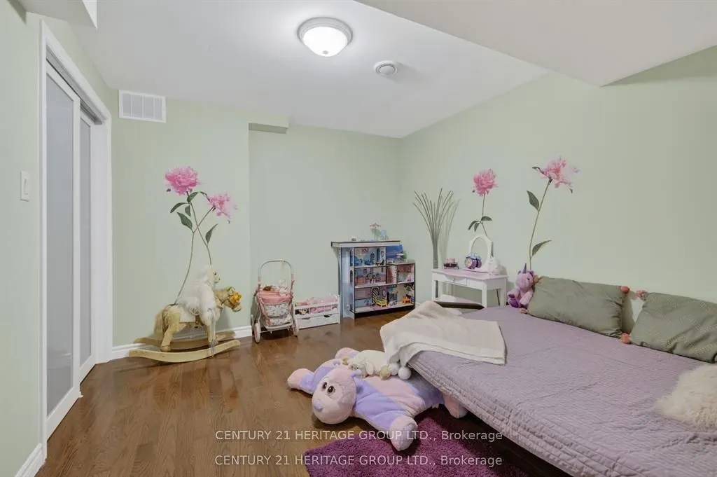 136 Riveredge Drive